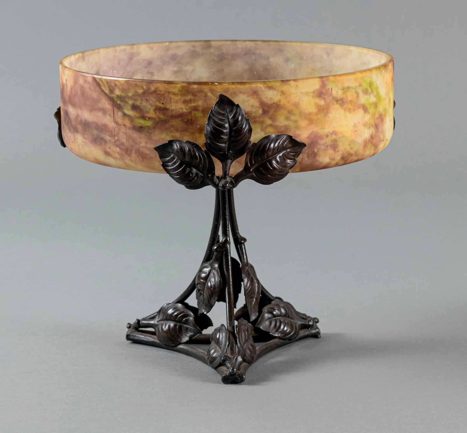 A FOOTED GLASS BOWL - 2