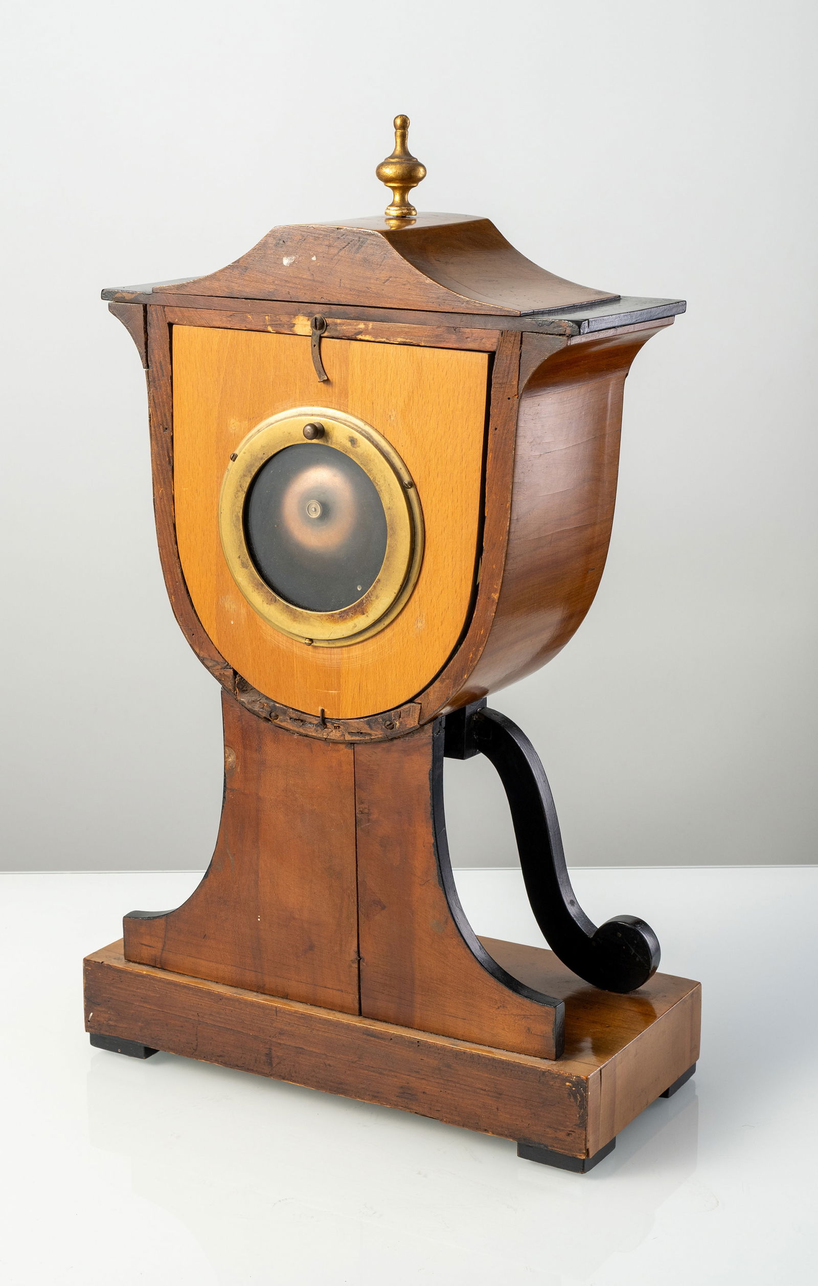 A GERMAN BIEDERMEIER TABLE CLOCK - 4