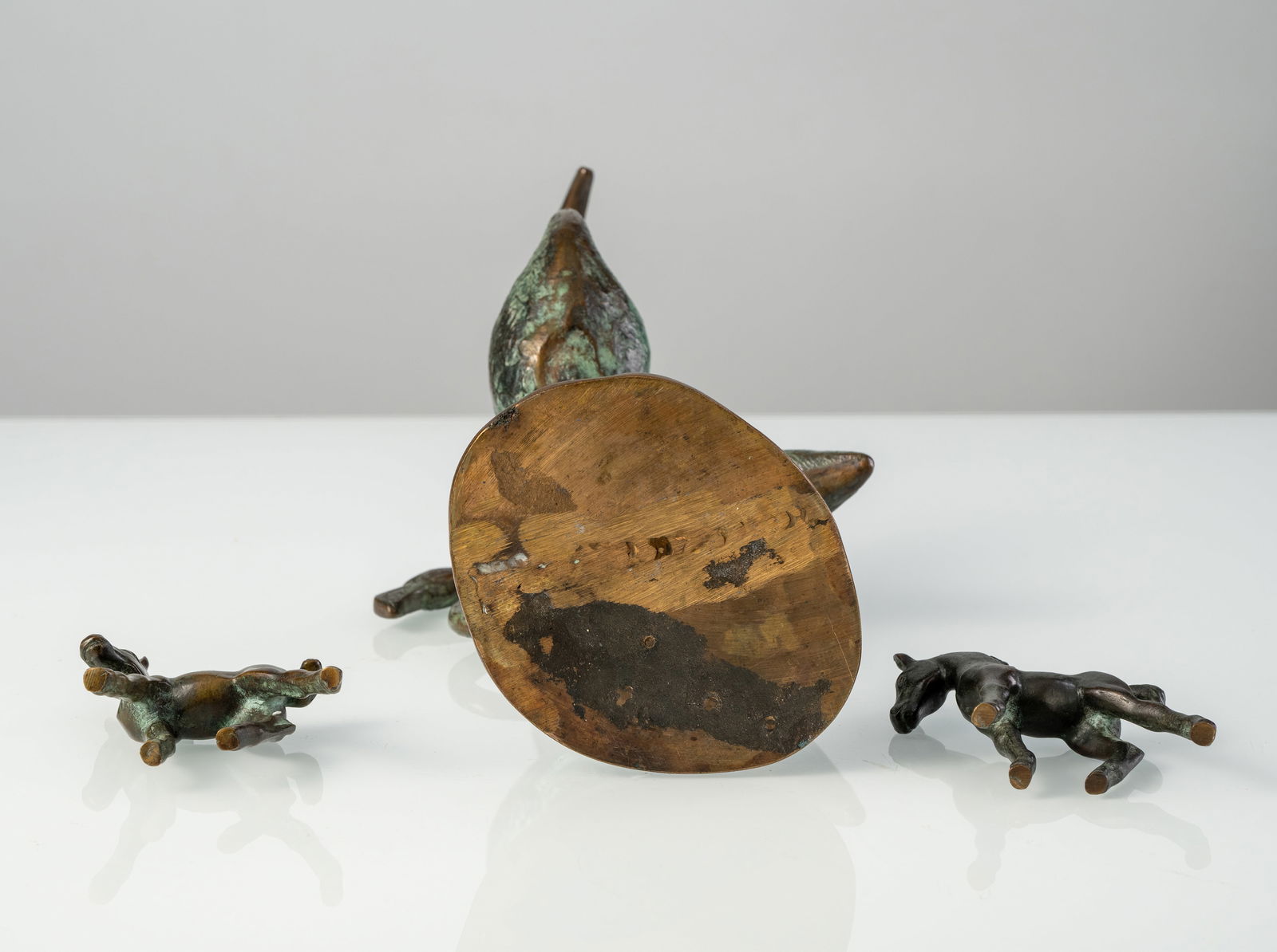 A PAIR OF FLAMINGOS AND TWO FOALS - 4