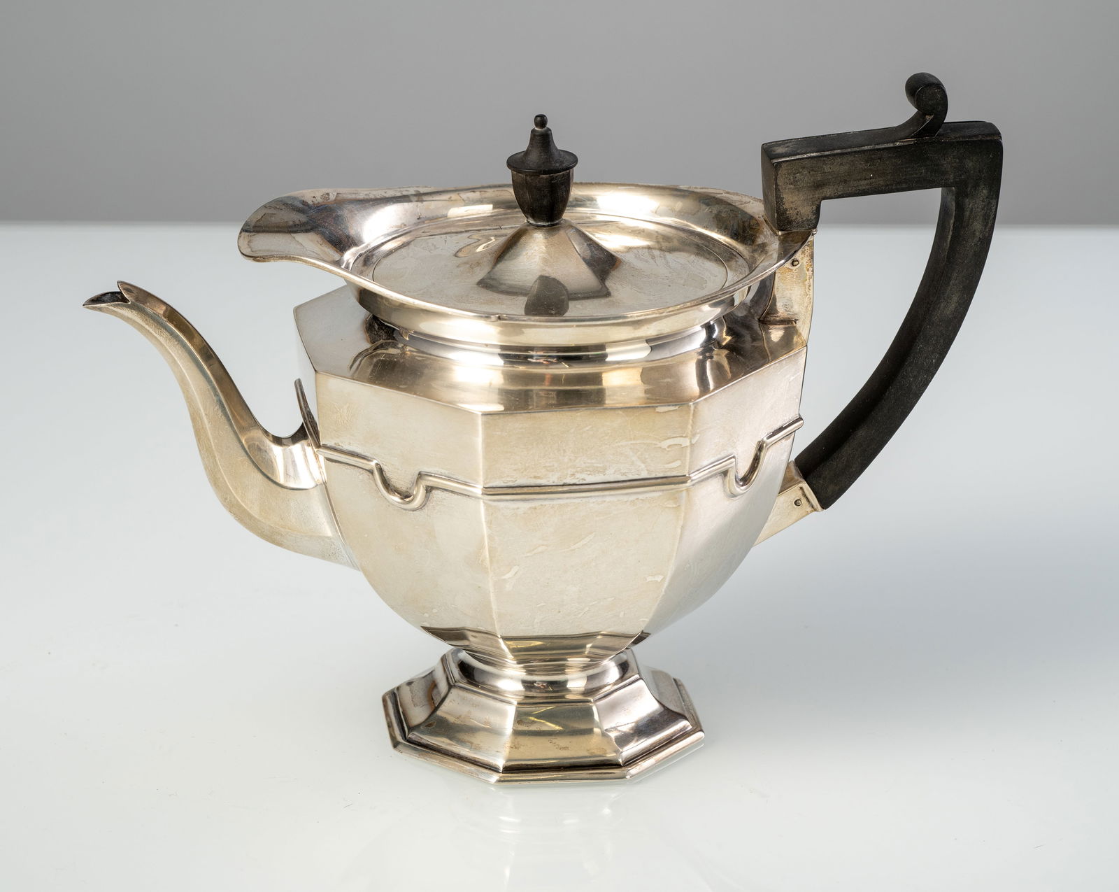A GEORGE V SILVER TEA POT - 2