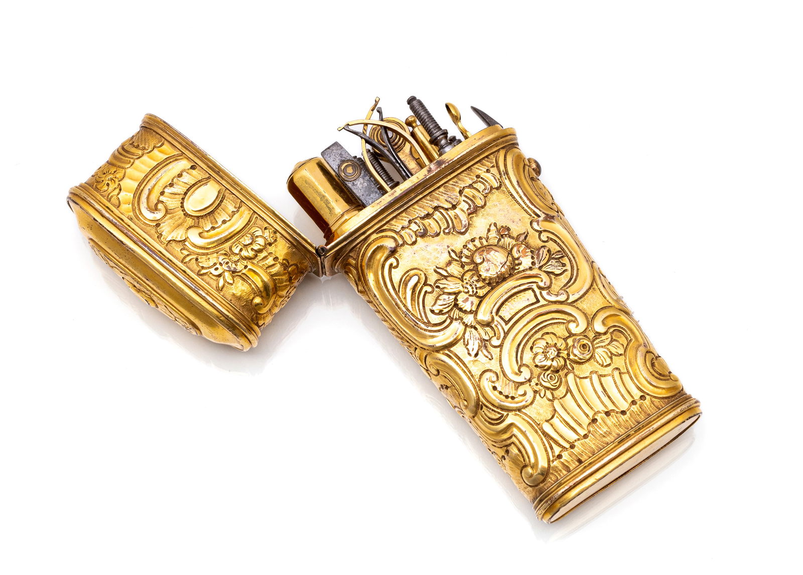 A FINE CHASED BRASS ROCOCO TRAVELLERS SEWING CASE WITH LEATHER BOX - 2