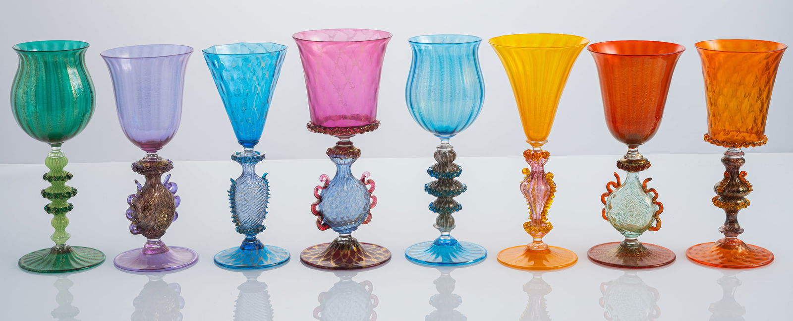 A SET OF 15 LARGE DECORATIVE WINE GLASSES - 2