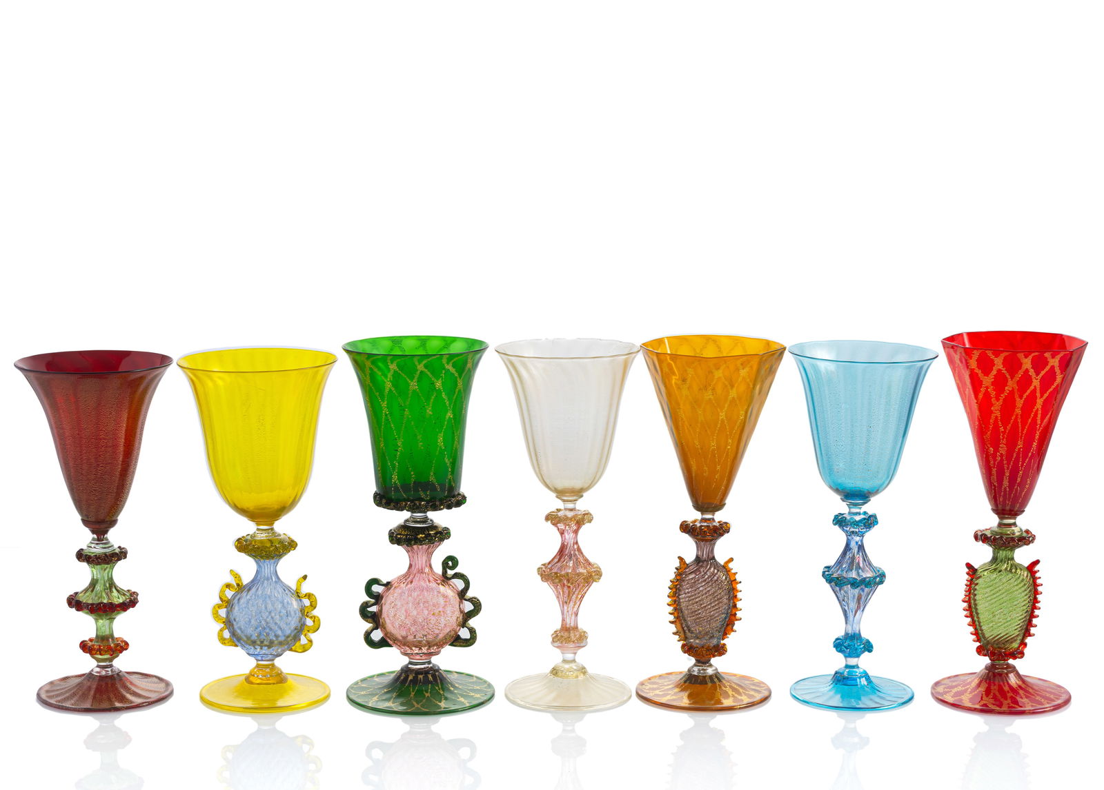 A SET OF 15 LARGE DECORATIVE WINE GLASSES - 3