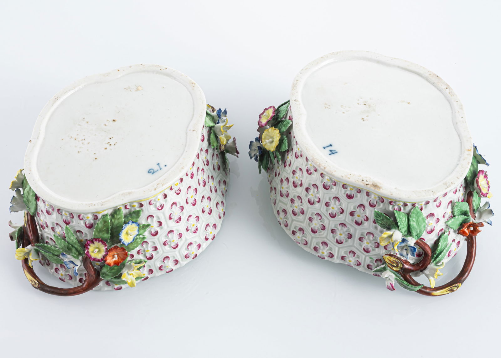 A PAIR OF EUROPEAN PORCELAIN CHESTNUT TUREENS AND COVERS - 4