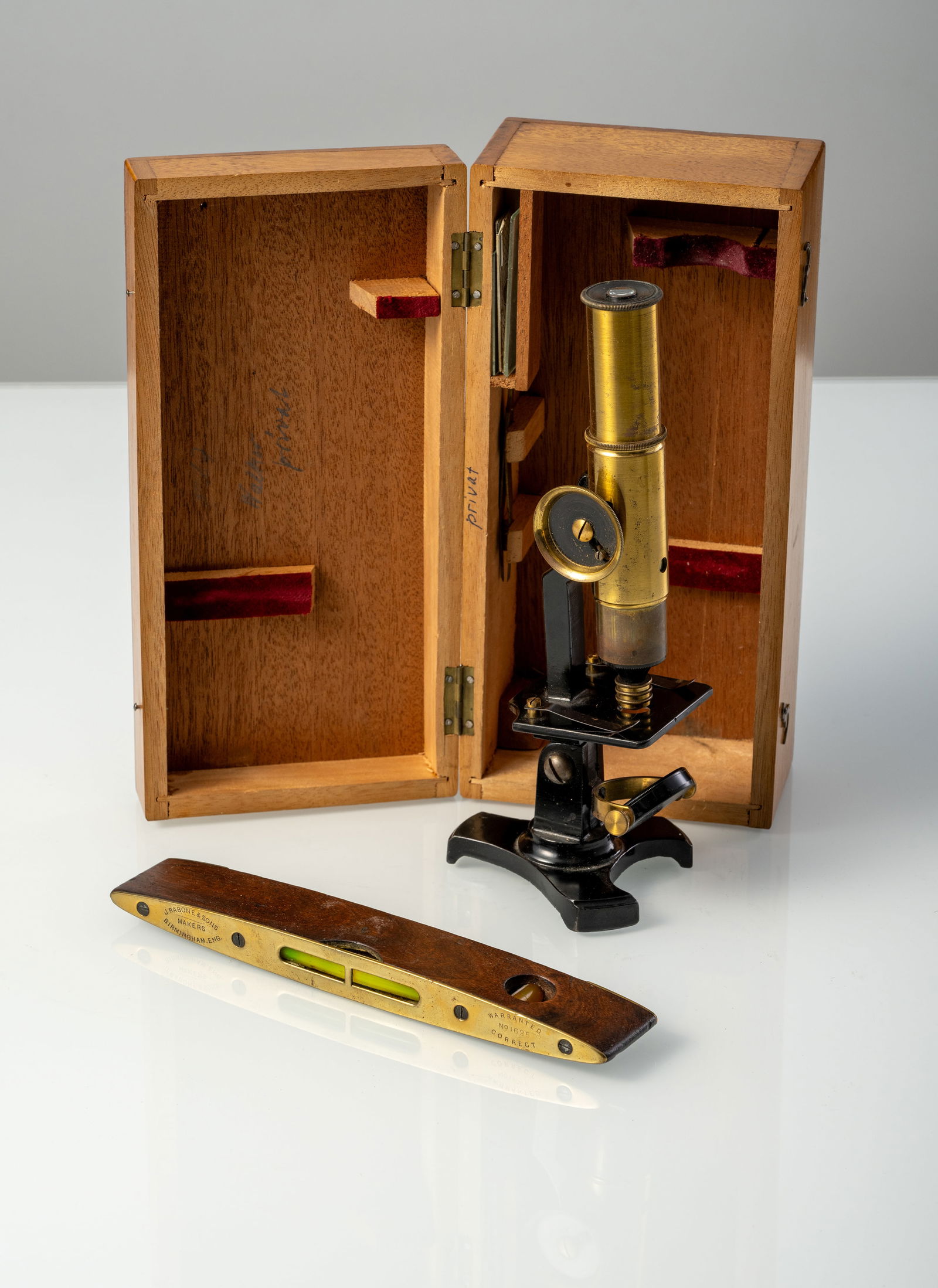 A MICROSCOPE IN A WOODEN BOX WITH ACCESSORIES - 2