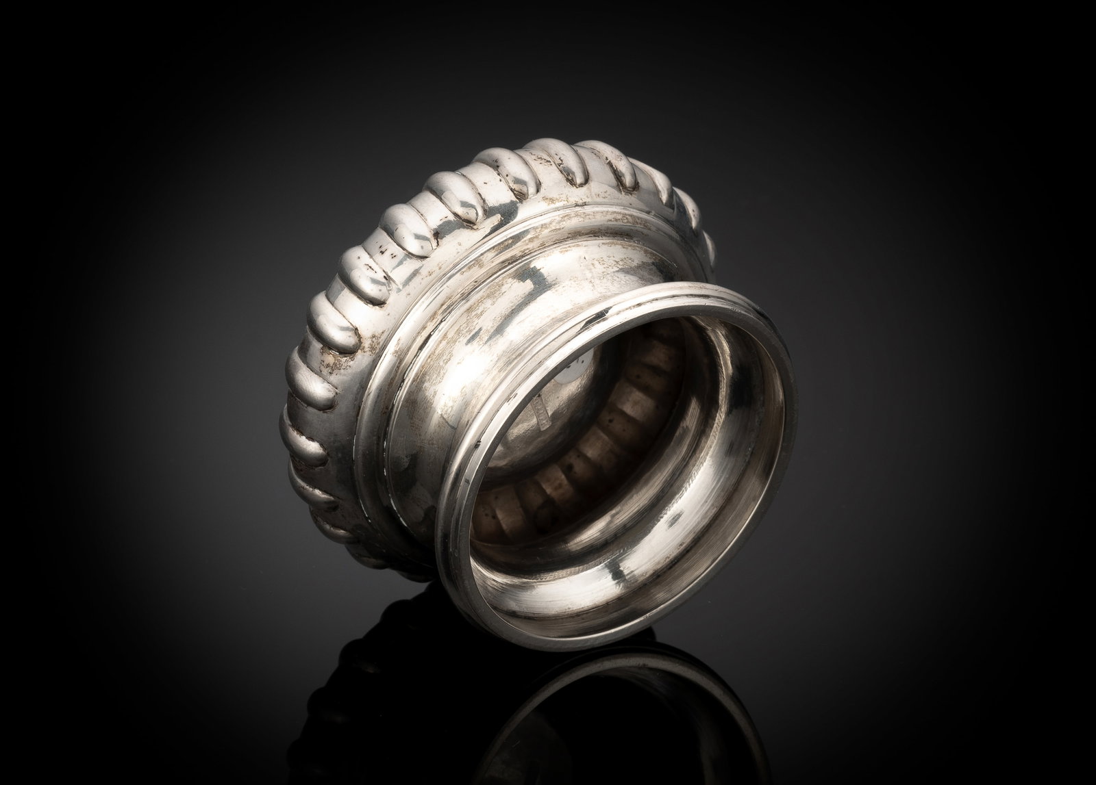 A GERMAN GADROON PATTERN SILVER SALT CELLAR - 2