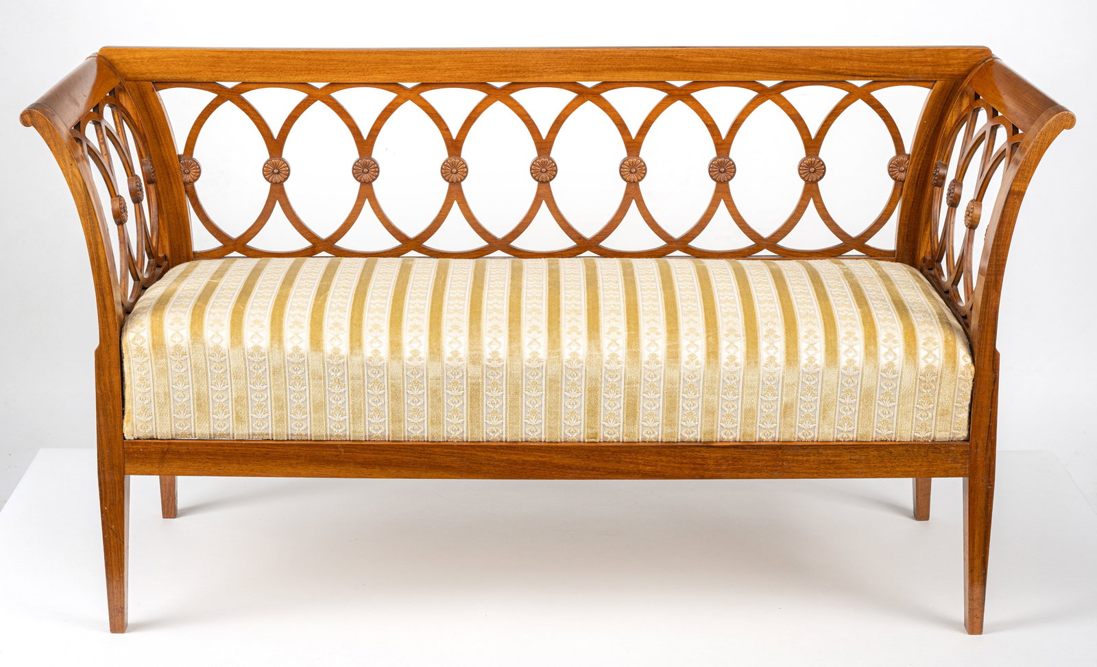 A SOUTH GERMAN BIEDERMEIER WALNUT BENCH - 2