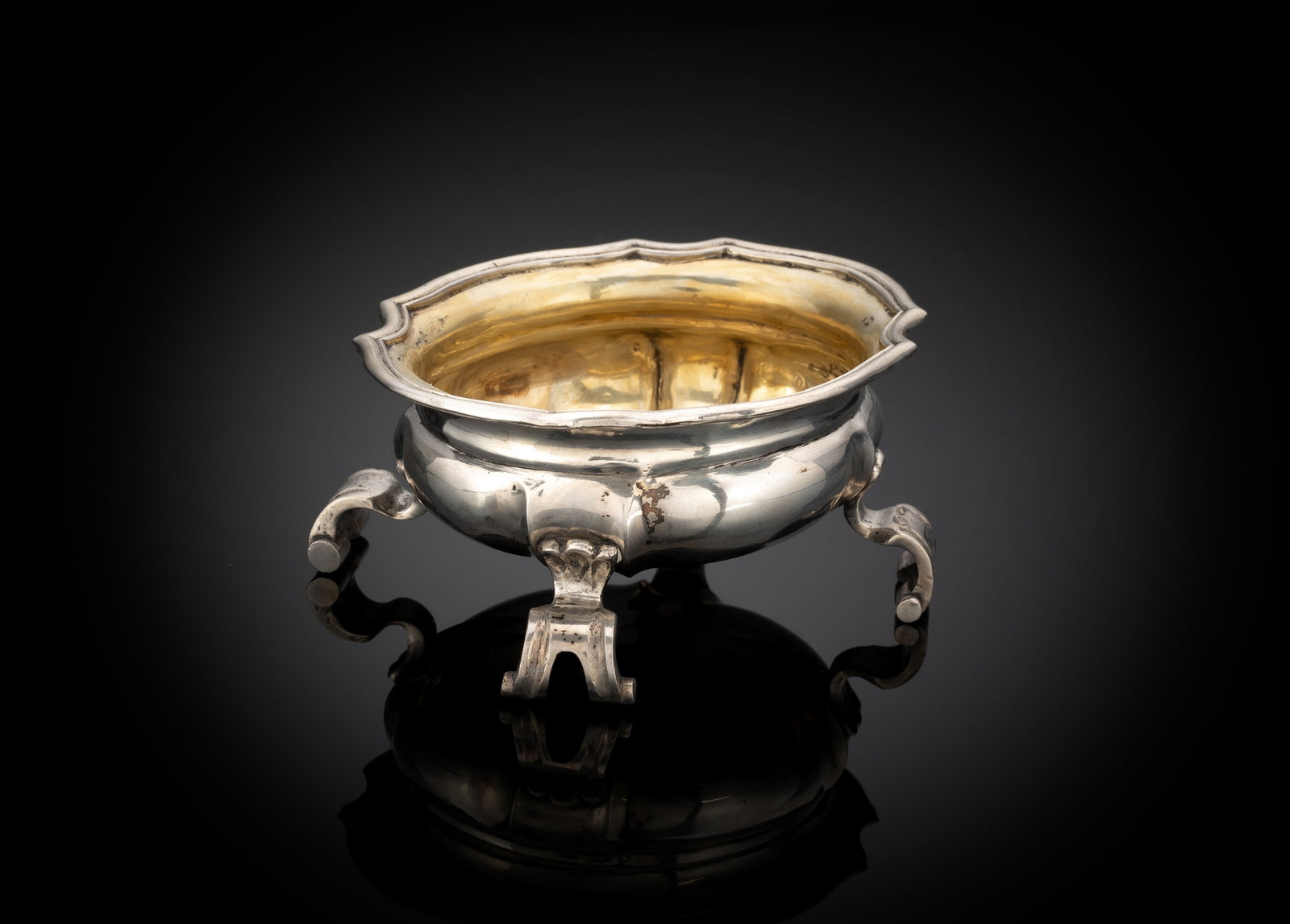 A GERMAN PARCIAL GILT SALT CELLAR WITH CROWED MONOGRAM - 2