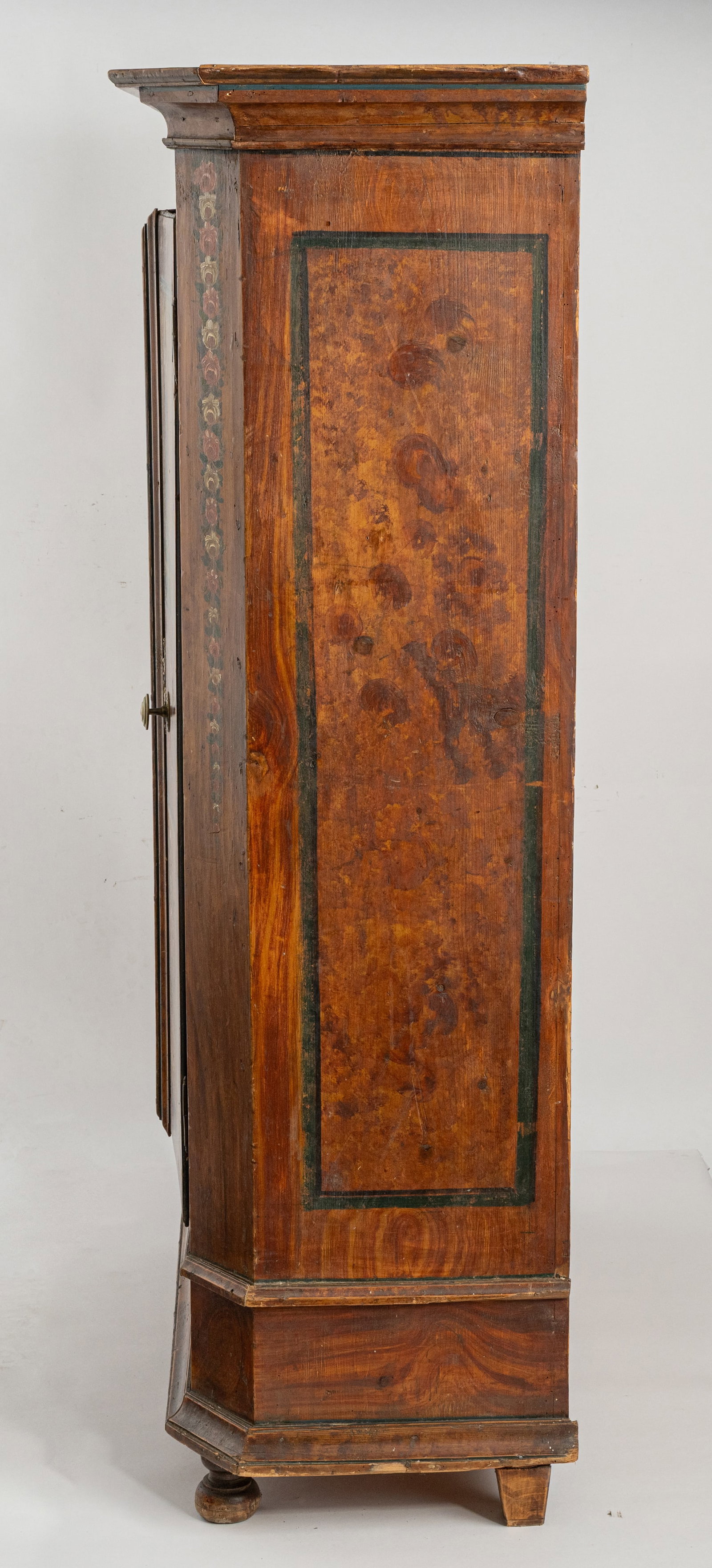 A SOUTH GERMAN POLYCHROME-PAINTED CUPBOARD - 3