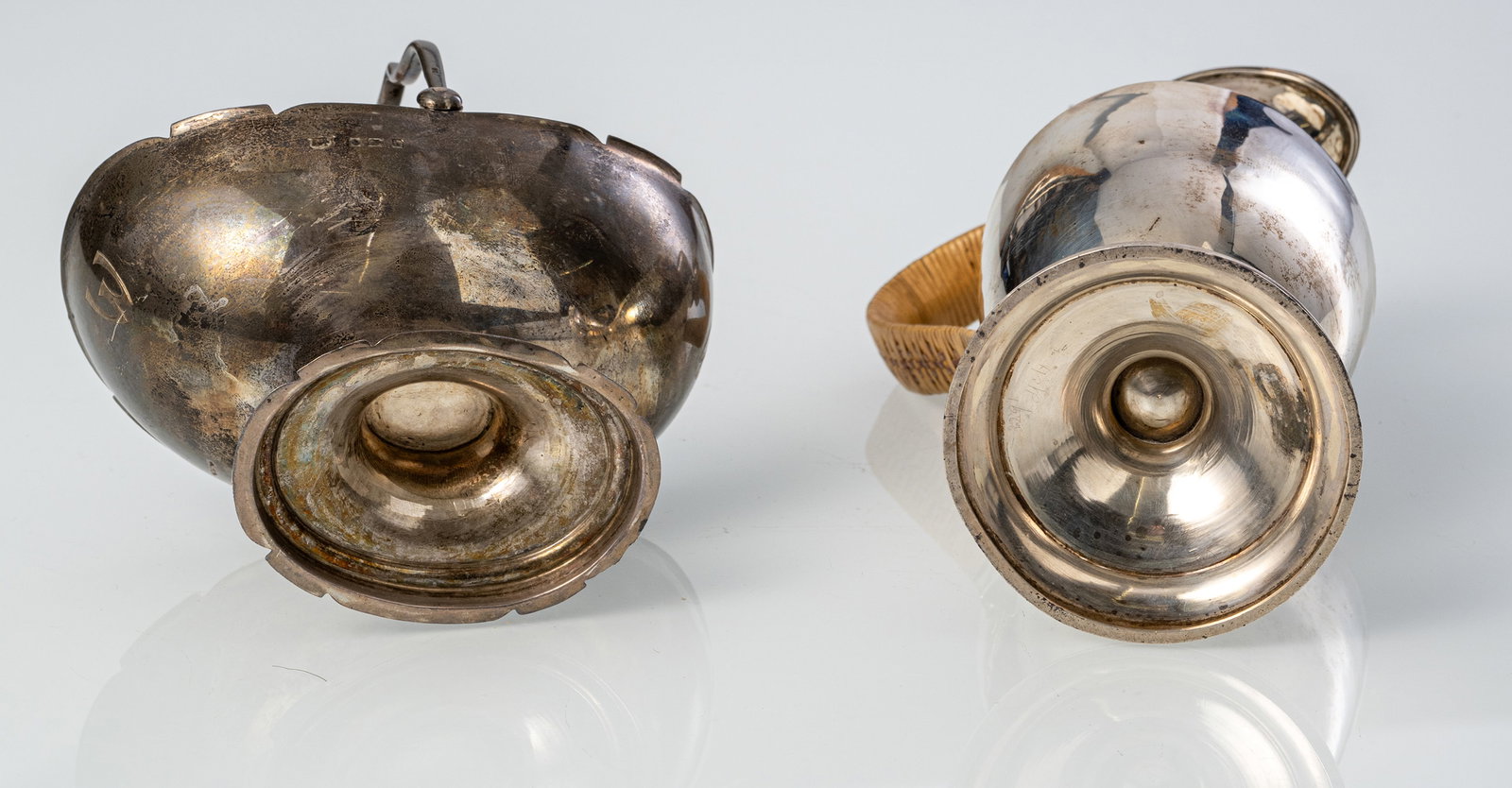 A MOCCA POT AND A SUGAR BOWL - 5