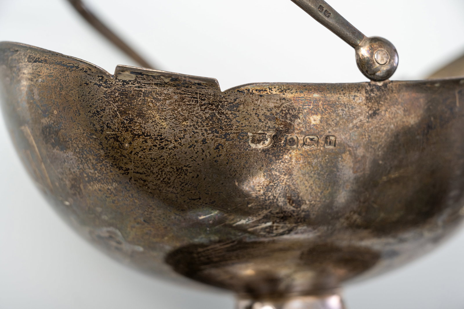 A MOCCA POT AND A SUGAR BOWL - 7