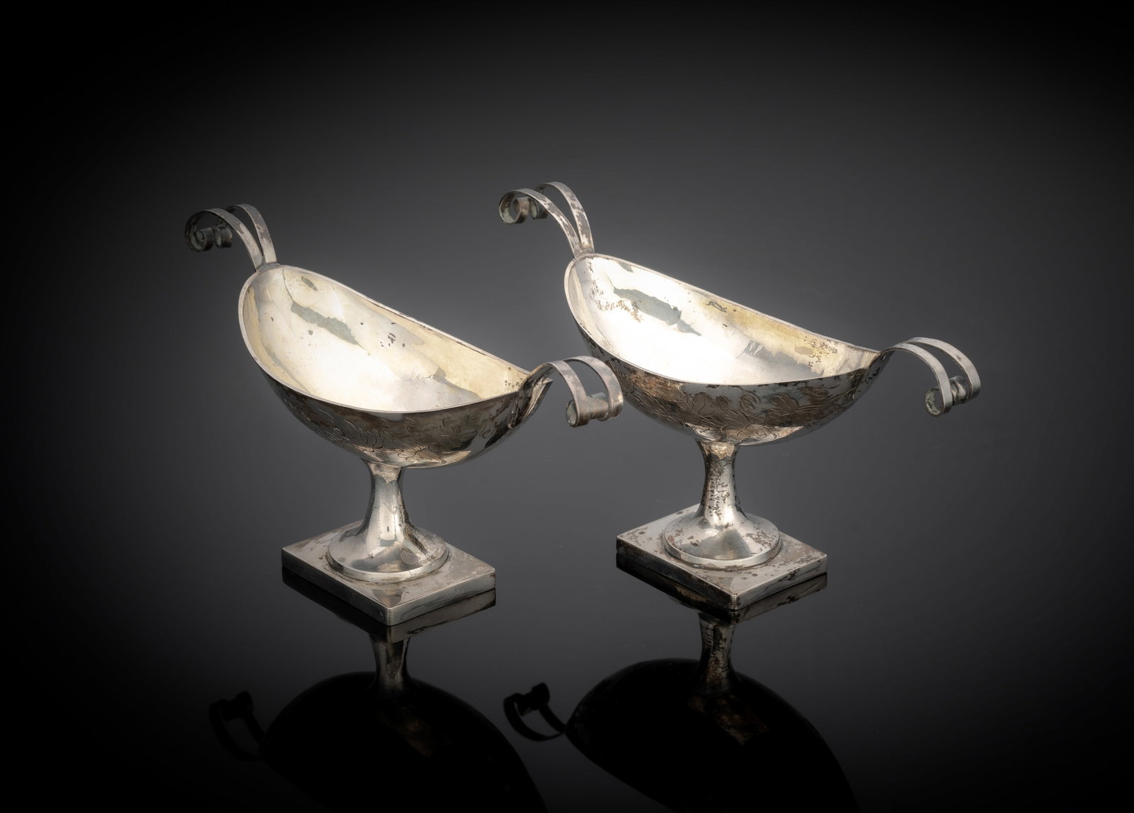 A PAIR OF NAVETTE SHAPED SILVER SALT CELLARS - 2