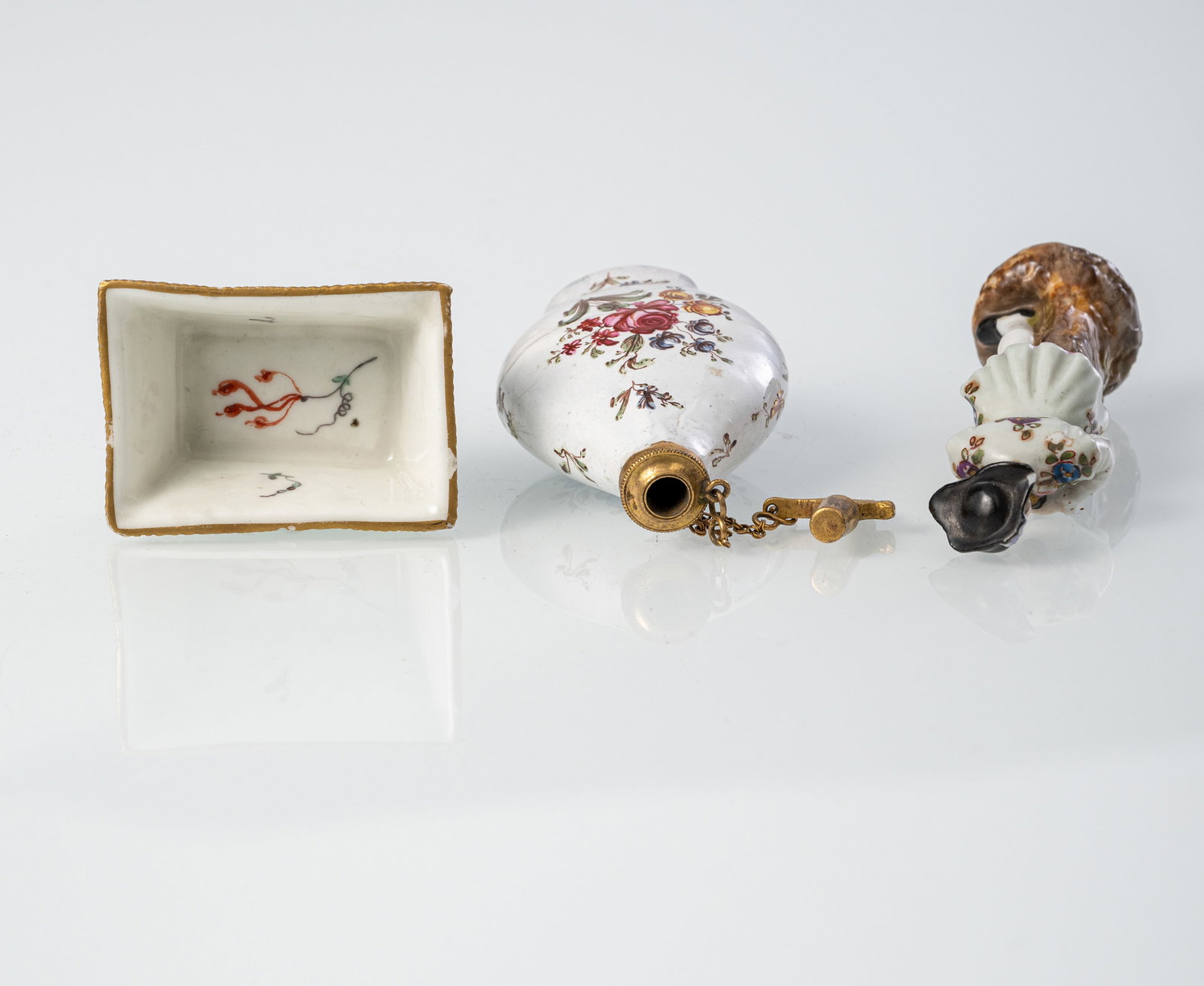 A PORCELAIN SALT CELLAR, A MINIATURE FIGURE AND AN ENAMELLED COPPER SNUFF BOTTLE - 5