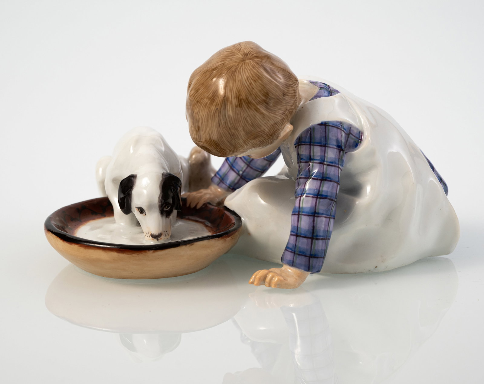 A MEISSEN PORCELAIN GROUP OF A CHILD WITH DOG AND WATER DISH - 2