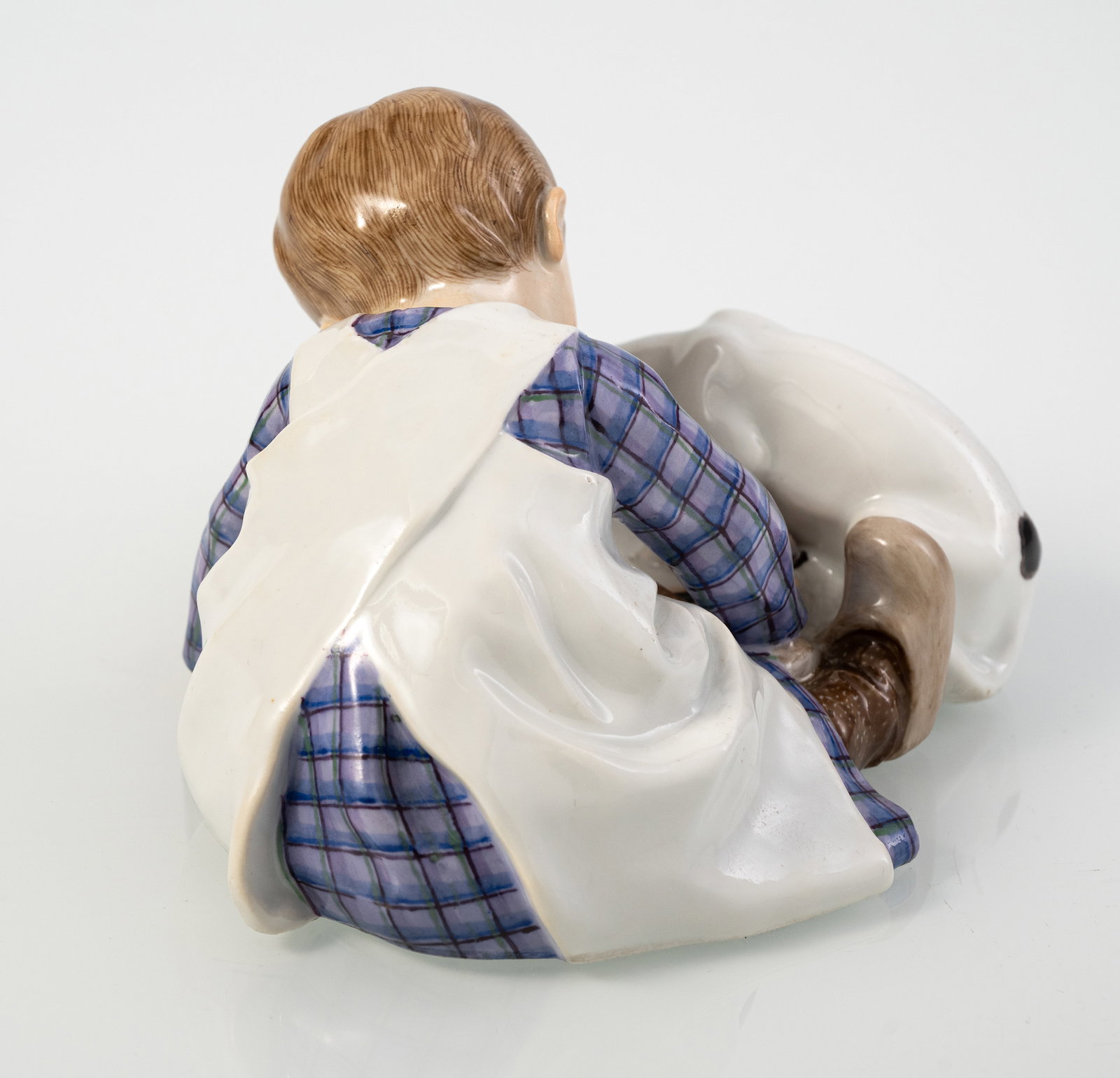 A MEISSEN PORCELAIN GROUP OF A CHILD WITH DOG AND WATER DISH - 3