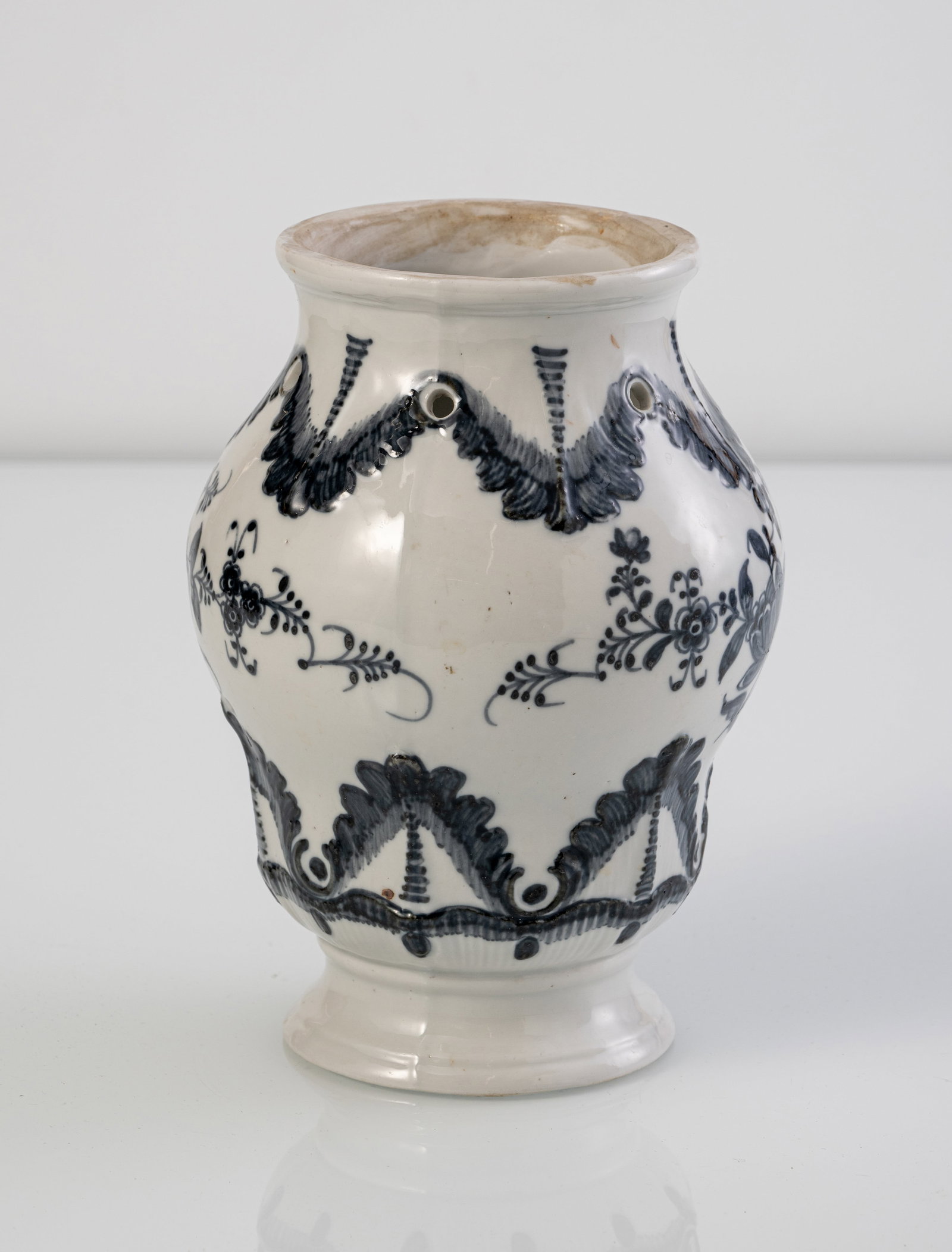 A GERMAN BLUE PAINTED POTPOURRI PORCELAIN VASE - 2