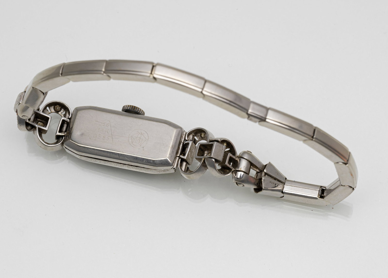 ART DÉCO WRISTWATCH WITH DIAMONDS - 3