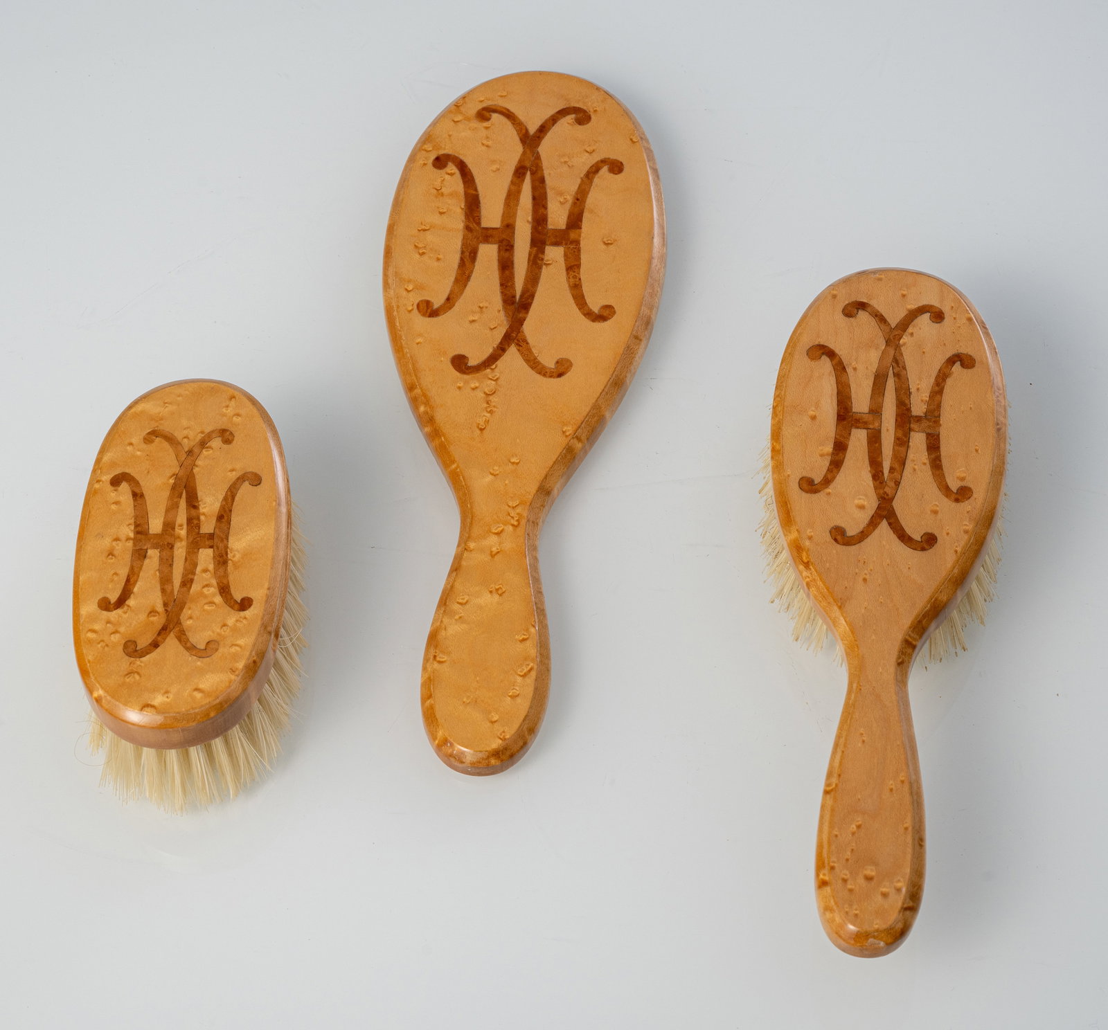 A THREE PIECE ROOTWOOD HERMES TOILETTE SET - 2
