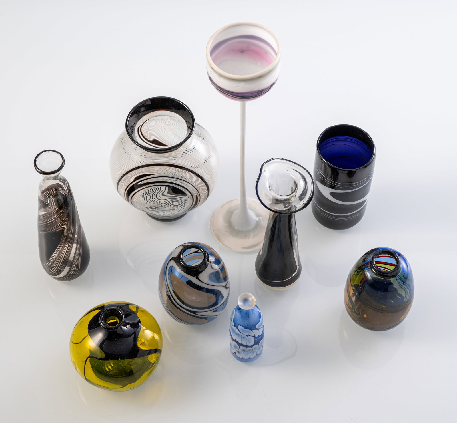 MIXED LOT OF 9 GLASS VASES - 2