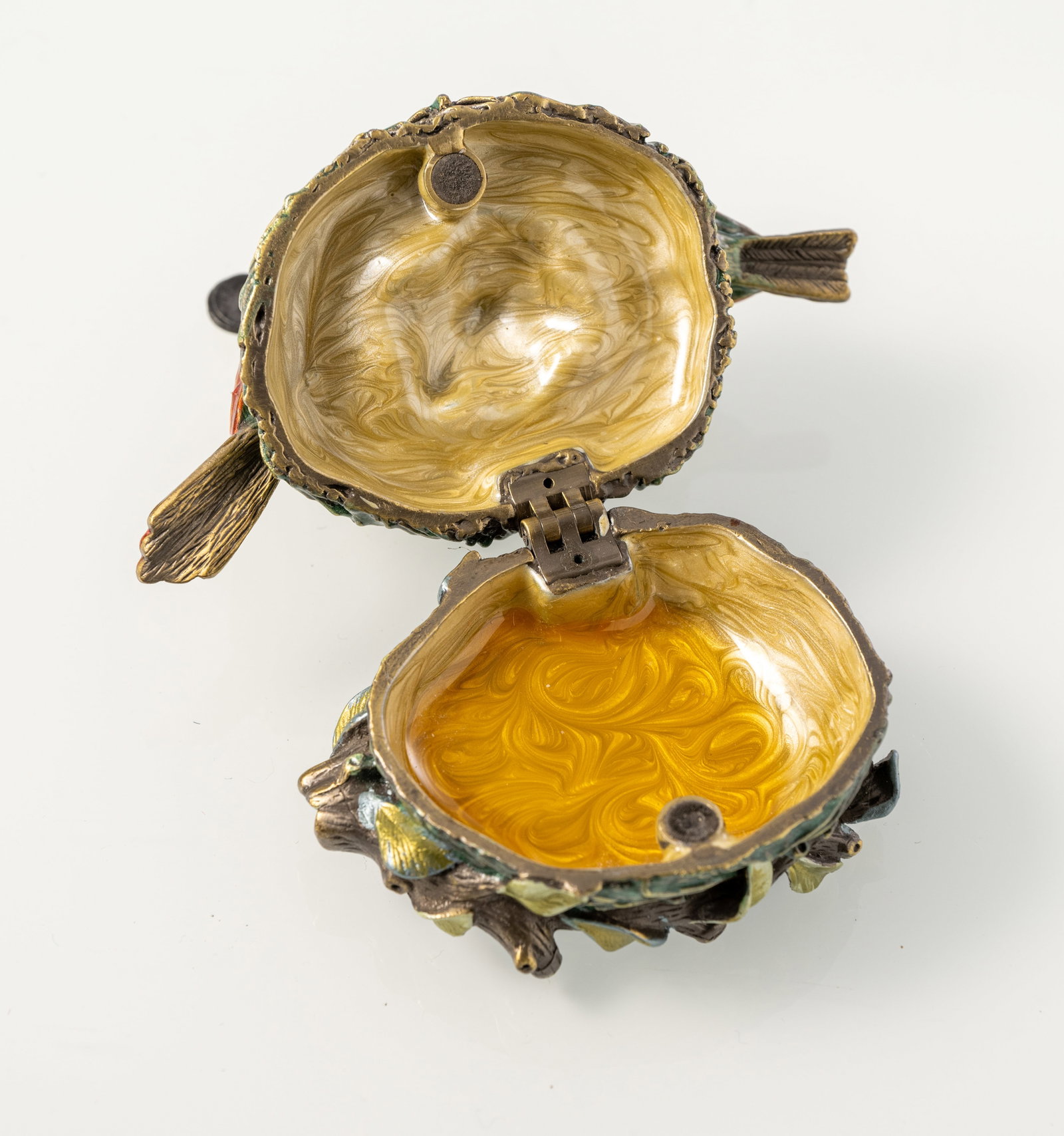 A DECORATIVE SNUFF BOX WITH BIRDS NEST - 3