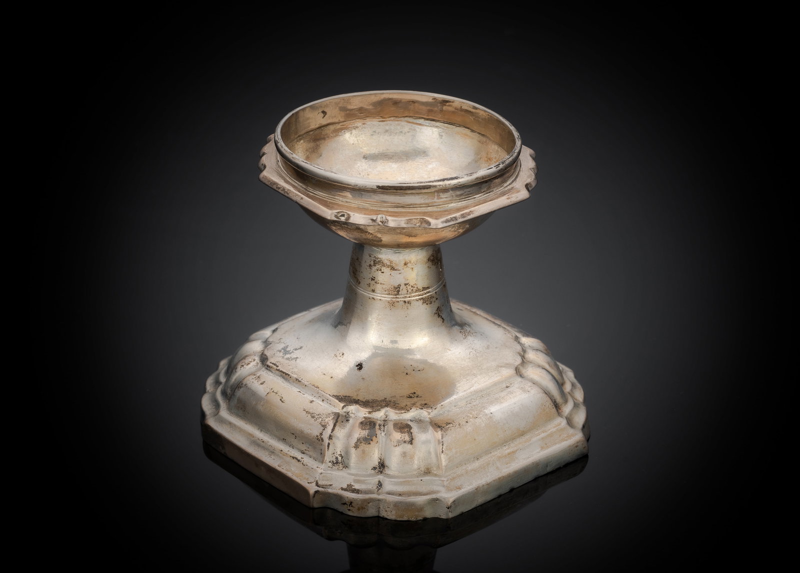A GERMAN PARCIAL GILT SALT CELLAR - 2