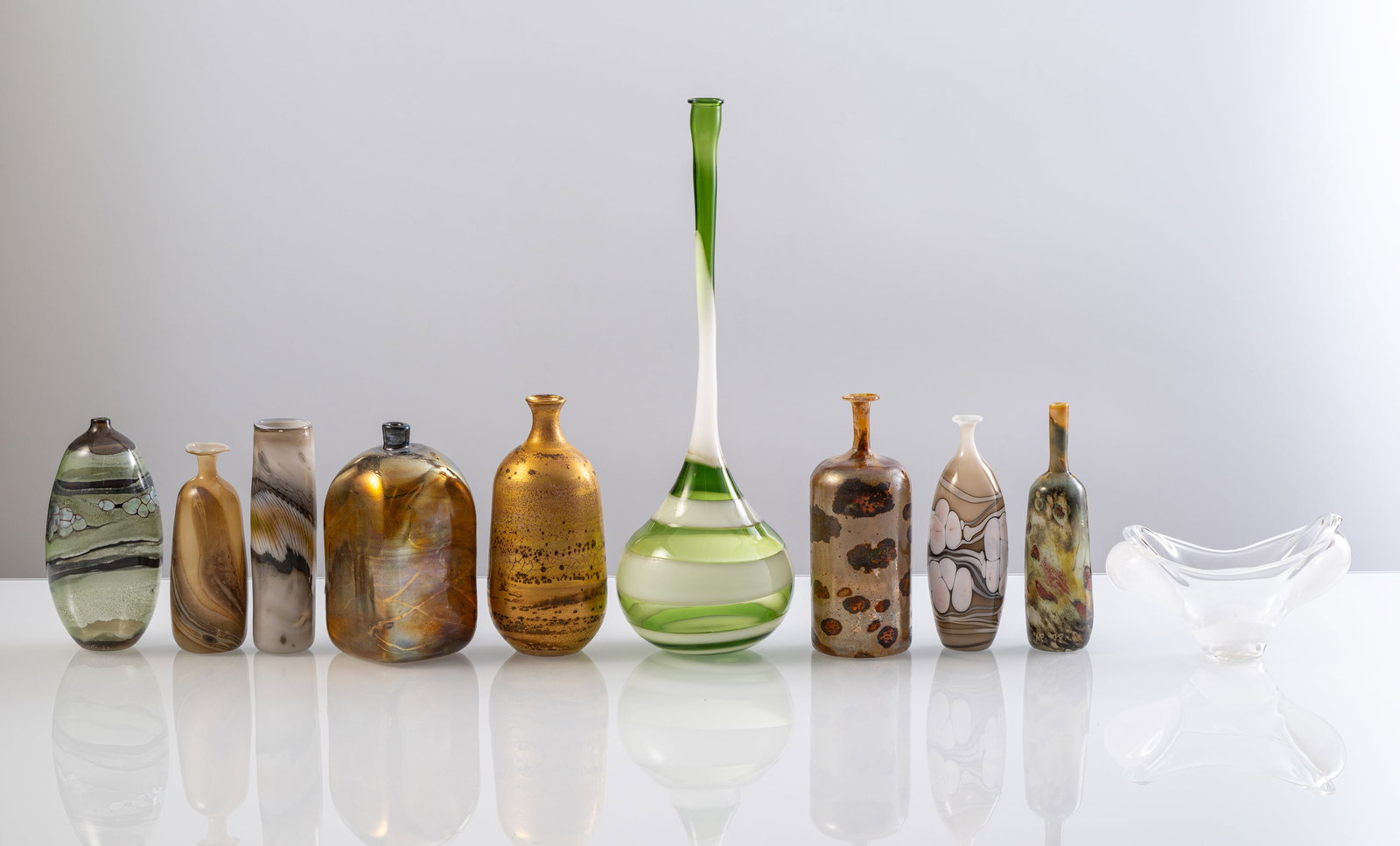 MIXED LOT OF 10 GLASS VASES - 2