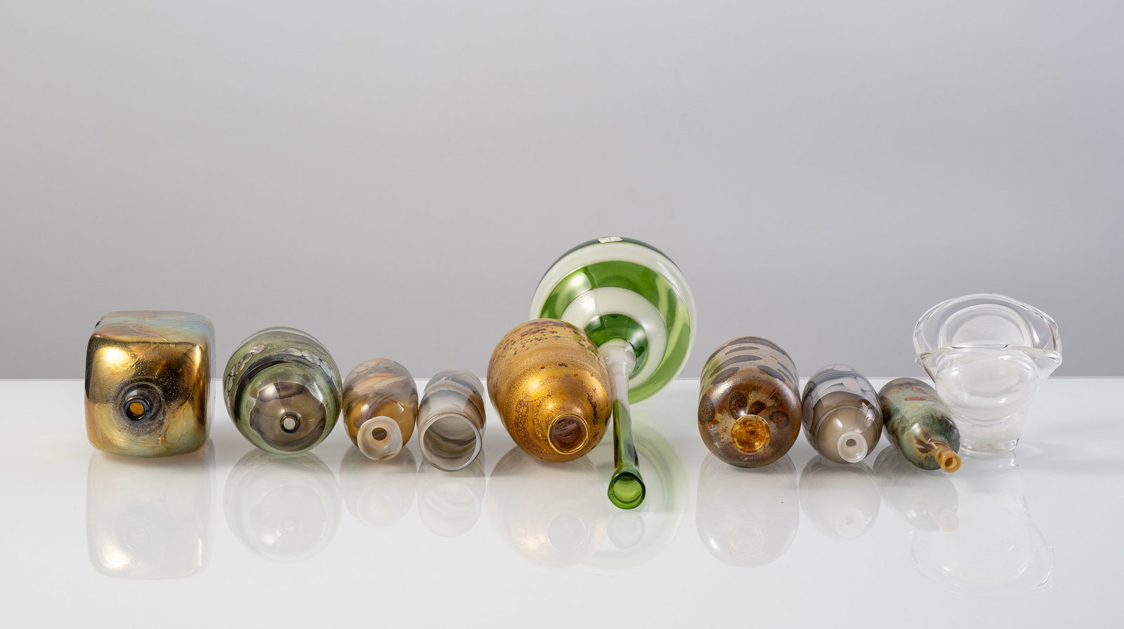 MIXED LOT OF 10 GLASS VASES - 4