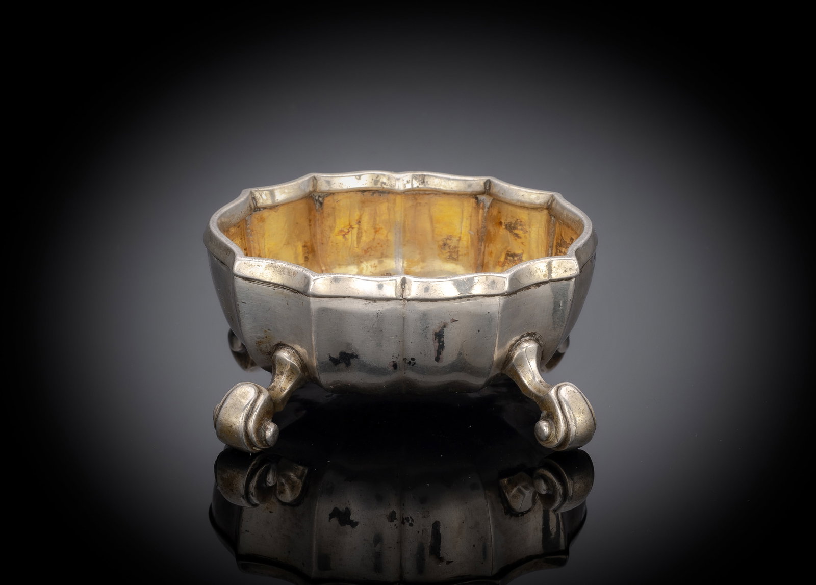 A GERMAN PARCIAL GILT SALT CELLAR - 2