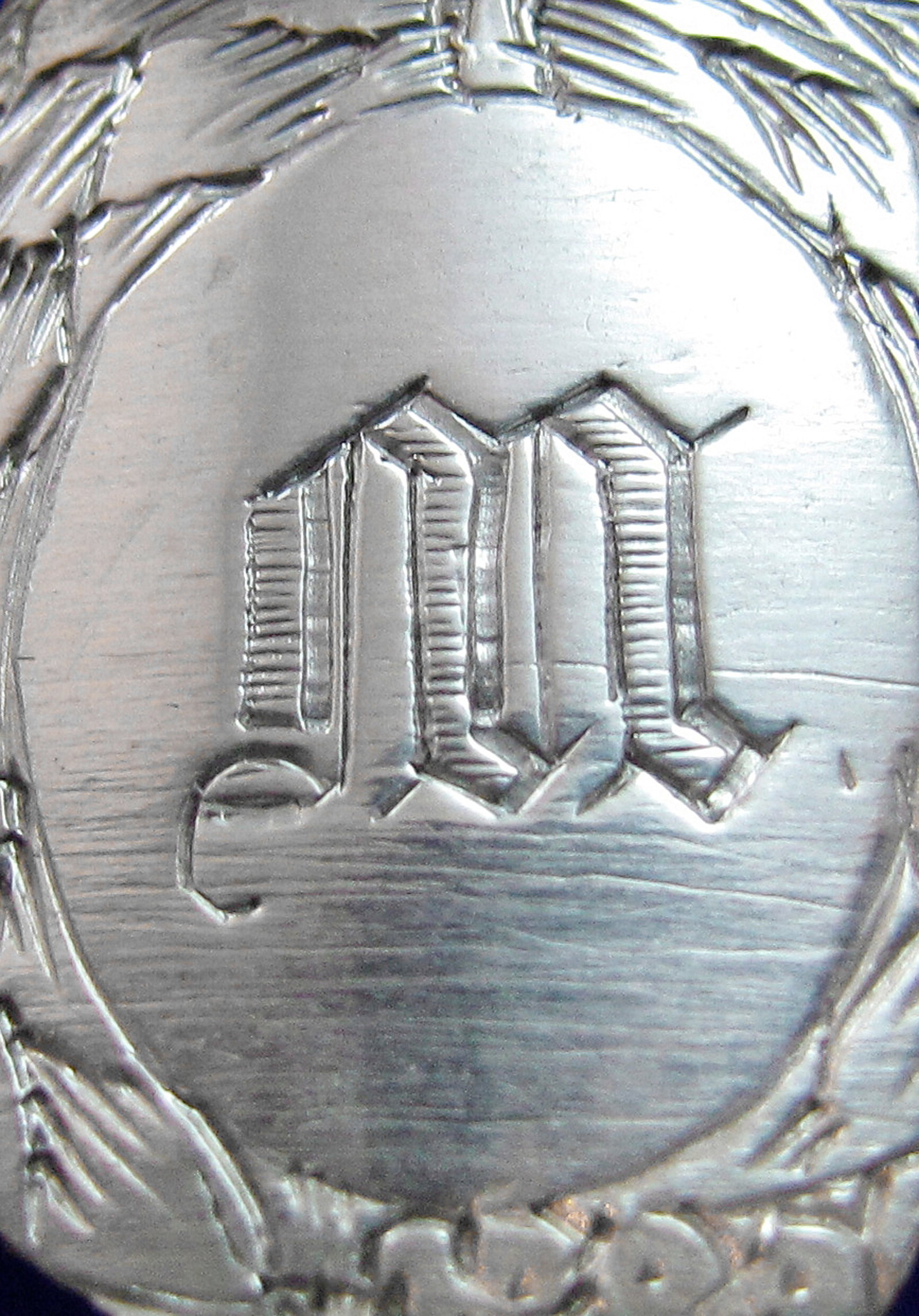 A PAIR OF GERMAN OPENWORK SILVER SALT CELLARS WITH BULE GLASS LINERS - 3