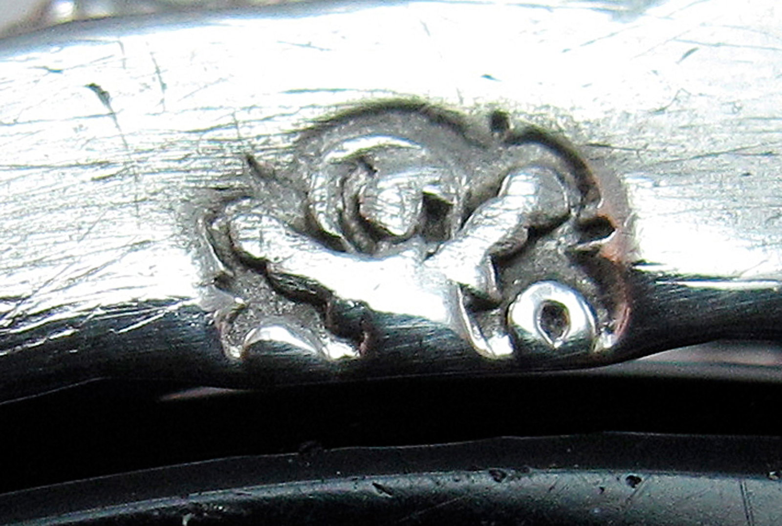A PAIR OF GERMAN OPENWORK SILVER SALT CELLARS WITH BULE GLASS LINERS - 4