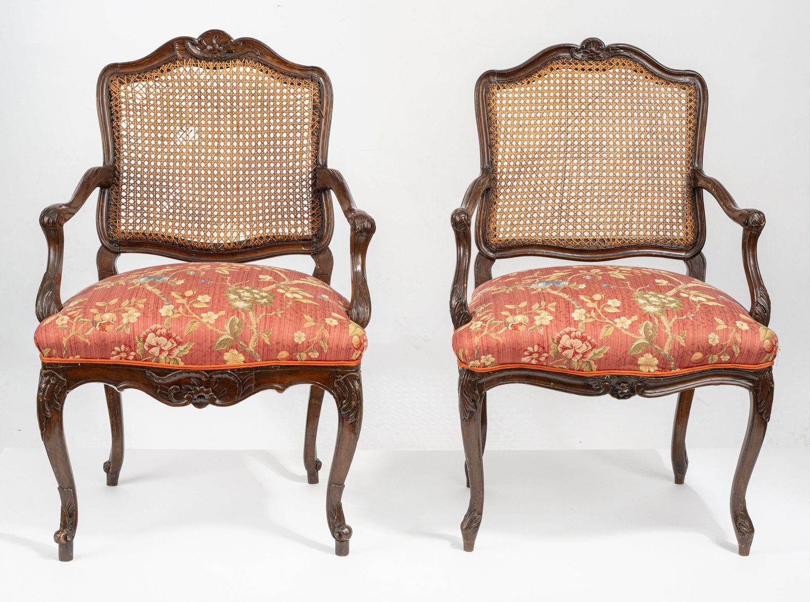 A PAIR OF LOUIS XV BEECHWOOD FAUTEUILS - 2