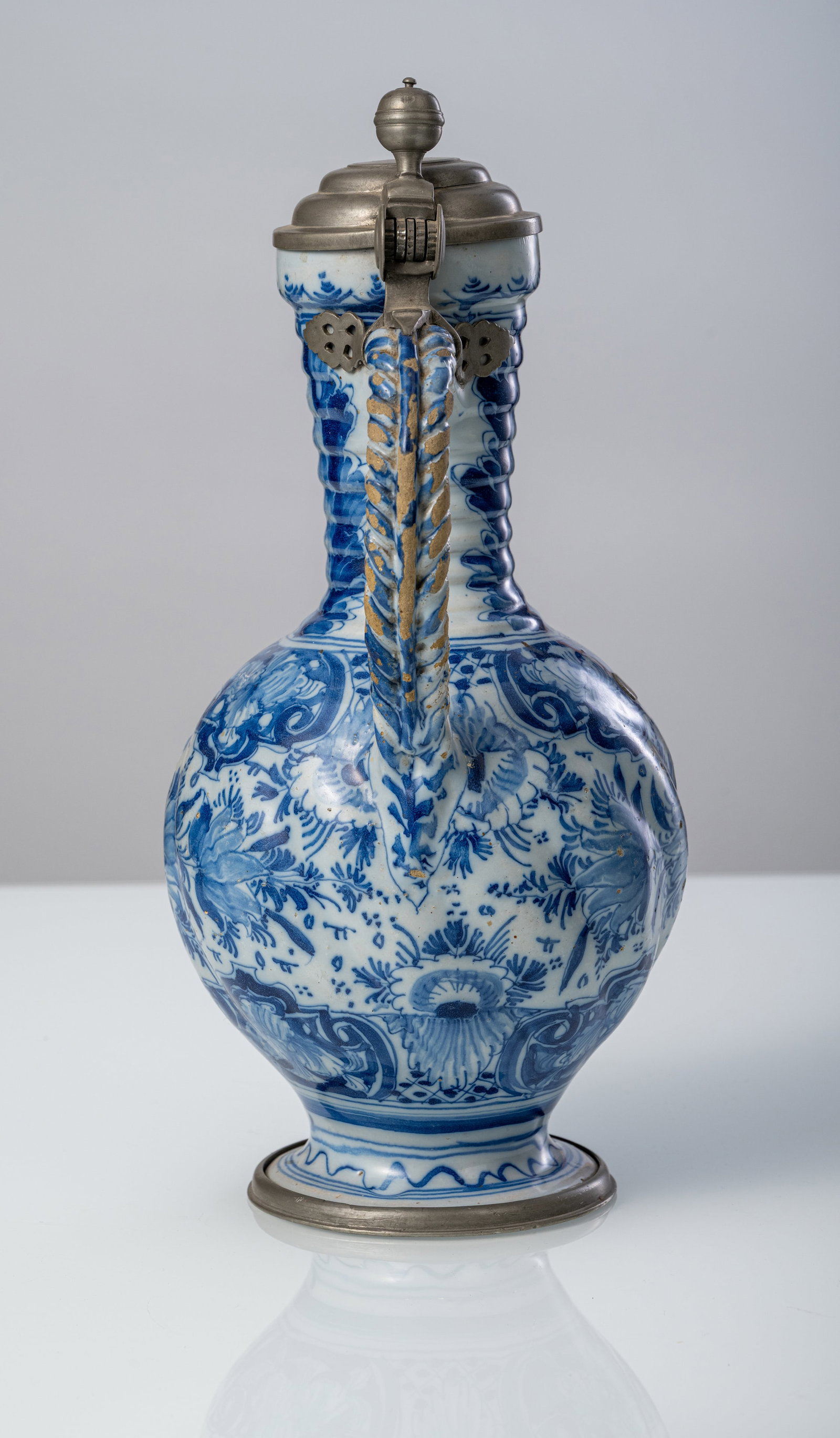 A LARGE PEWTER MOUNTED BLUE AND WHITE PAINTED FAIENCE JAR - 4