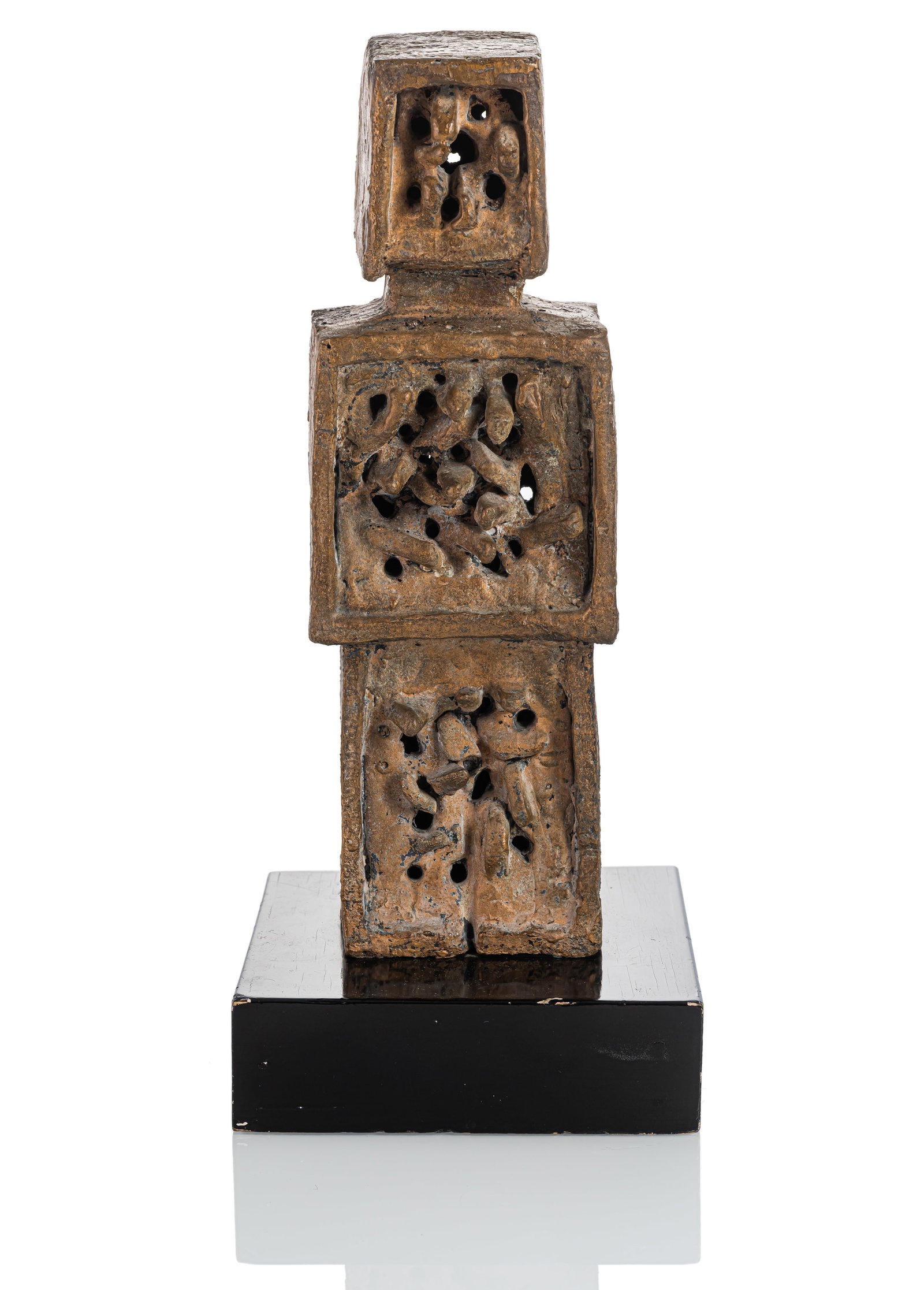 Chiò, d. i. Ernesto Galeffi: Chiò, d. i. Ernesto Galeffi Montevarchi, 1917 - Castiglione della Pescaia, 1986 39 x 17 x 17 cm Untitled, 1965. Bronze, on a wooden plinth. Signed and dated. Corporate collection, Germany.