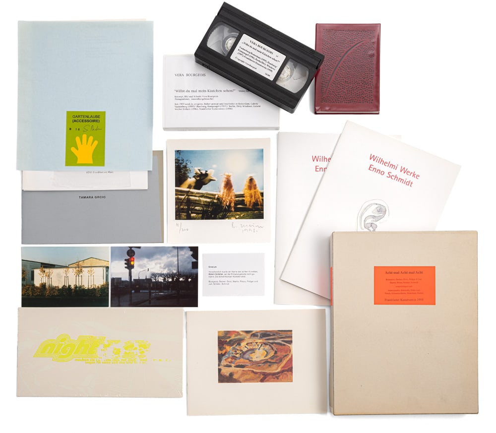 Portfolio: "Acht mal Acht mal Acht": Portfolio: "Acht mal Acht mal Acht" Kartonformat: 30,5 x 213,5 x 4,5 cm Set of eight multiples by Bourgeois, Decker, Grcic, Pridgar and Jurt, Martin, Pitsou, Schäfer and Schmidt. Various