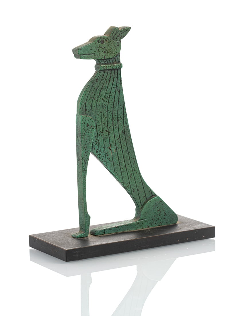 Wunderlich, Paul: Wunderlich, Paul Eberswalde, 1927 - Saint-Pierre-de-Vassols, 2010 H. 14 cm Egyptian dog. Bronze, green patinated, mounted on bronze plate. Signed and numbered 64/90 on the side of the plate. Private