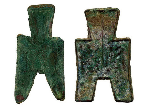 CHINA-WARRING STATES Spade Coins(2): CHINA-WARRING STATES Coins(2): 1) Square Foot Spade Coin, Large Type, An Yang, 54mm, 19g; 2) Pointed Foot Spade Coin, Zi Shi, 55mm, 6g. Total 2 Pieces, VF