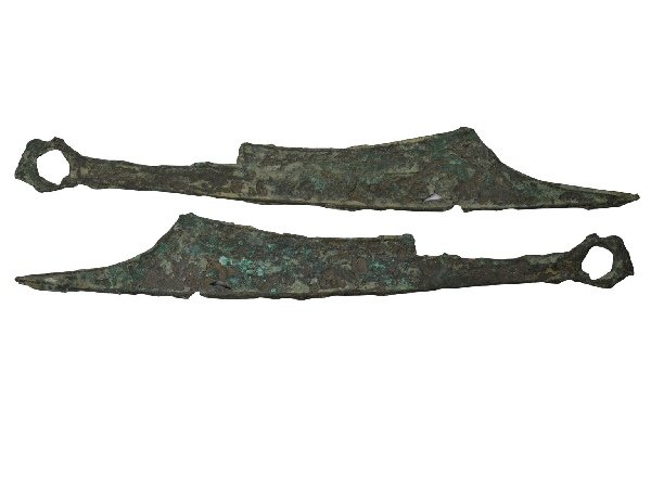 CHINA-WARRING STATES Sharp-headed Knife Coin, VF: CHINA-WARRING STATES Sharp-headed Knife Coin, 146mm, 7g, VF. J.C. Lee Collection