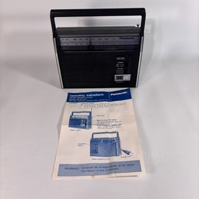 Vintage Panasonic Portable Radio, Model RF-537