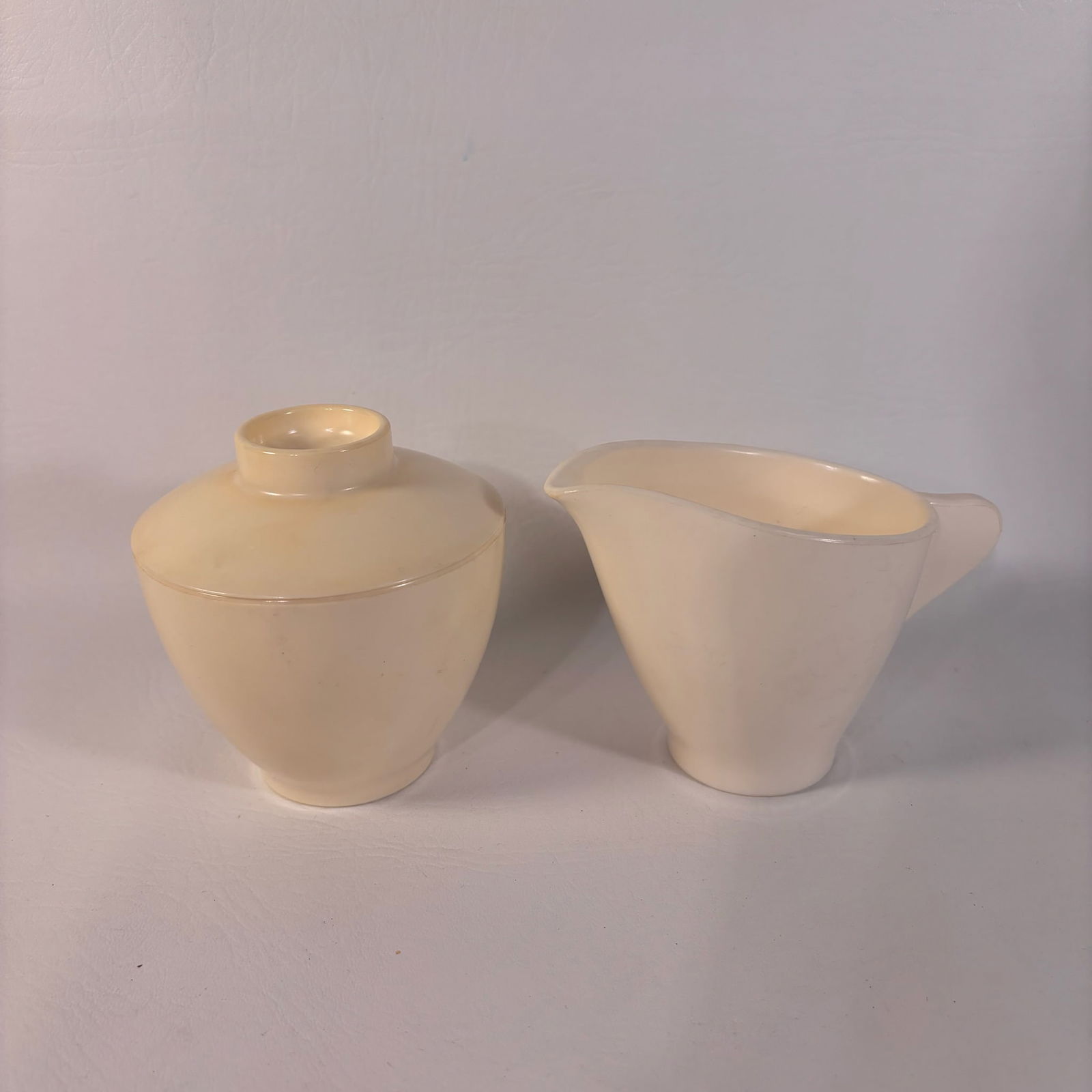 Vintage Melamine MCM Cream & Sugar Dish Set, Spaulding Ware Chicago (1 of 4)