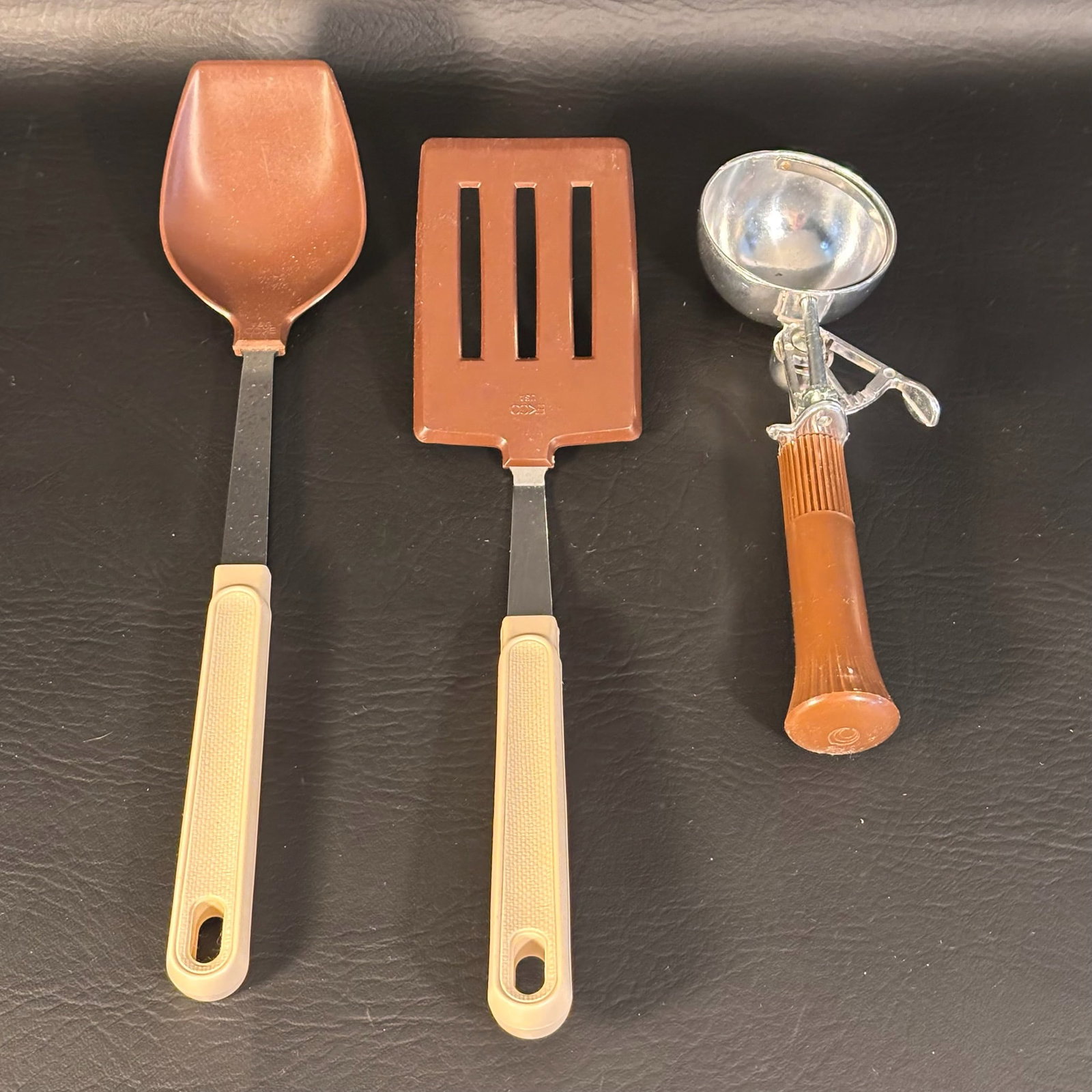 Ekco Vintage Cooking/Serving Utensil Trio: Includes spatula, serving spoon, and ice cream scoop.