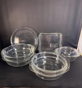 PYREX Lot of 8 Bakeware, Serving Dishes, Pie Plate, and Casserole Dish