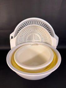 Vintage Kitchen Mixing Bows and Colanders
