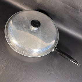 Mirro USA Made Aluminum Skillet with Lid
