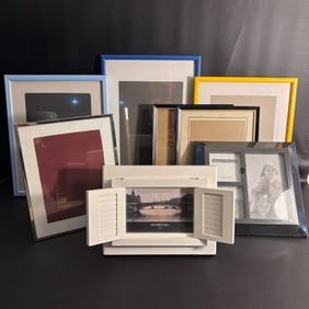 Modern Style Picture Frame Variety