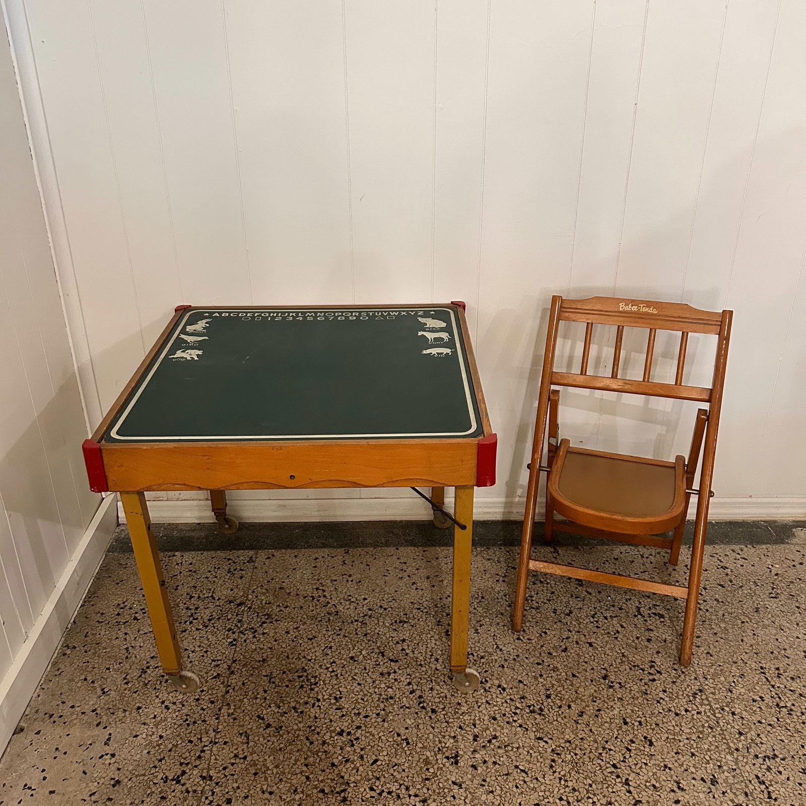 1950's Vintage Baby Butler Children's Maple Play Table (1 of 8)