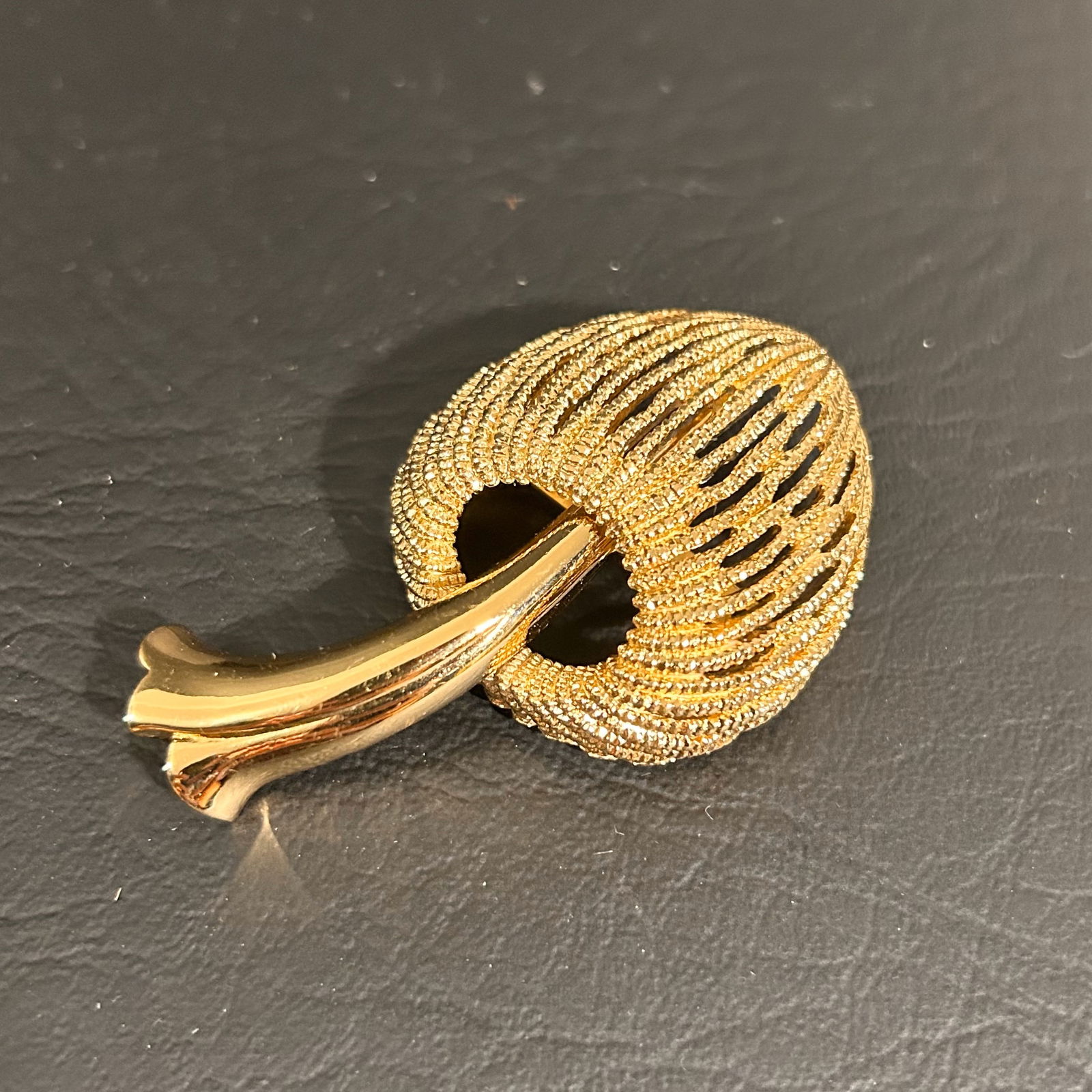 1960's MONET Signed Gold Tone Mushroom Brooch: Item comes exactly as pictured