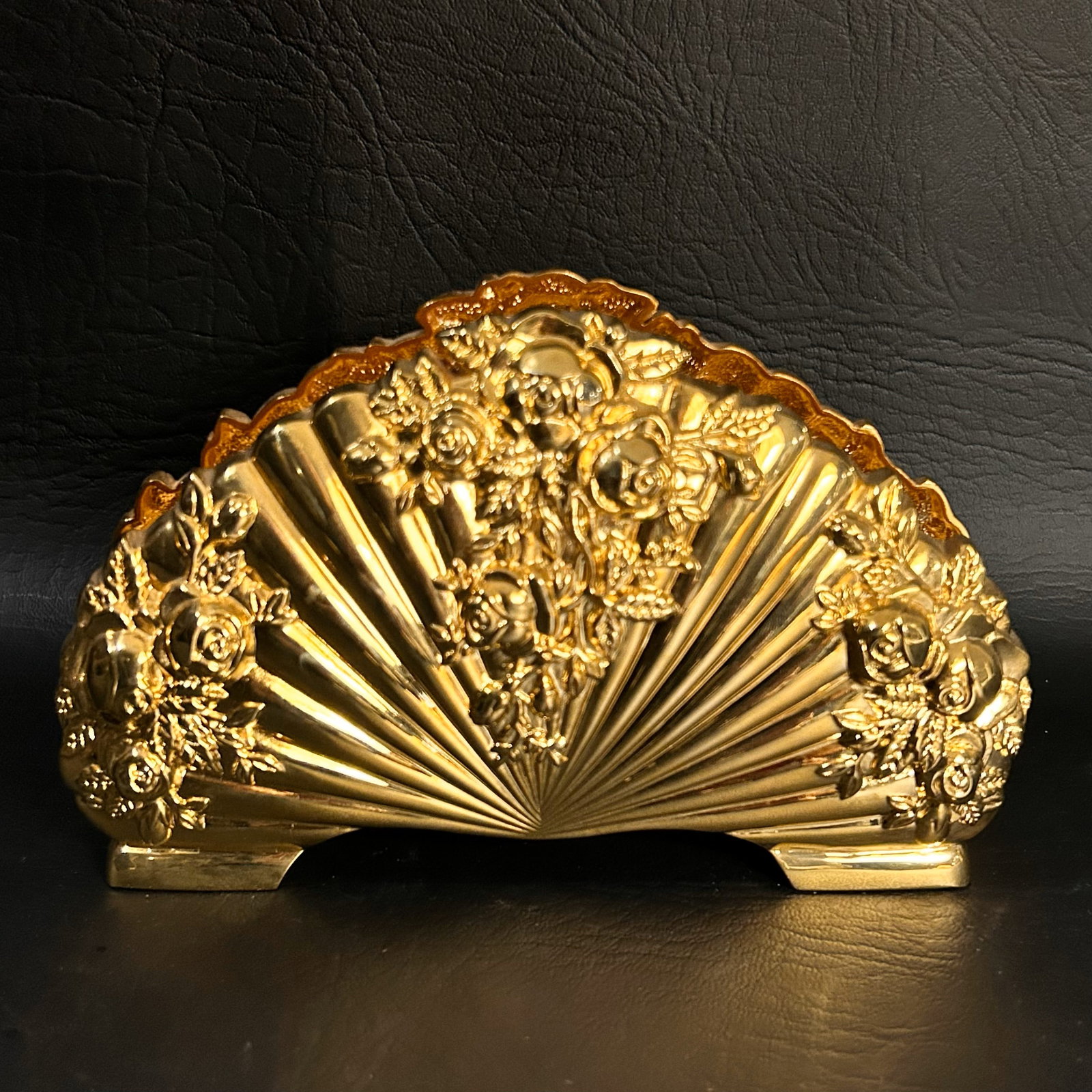 Royal Doulton Old Country Roses Silver/ Gold Collection Footed Napkin Holder: W7in H4.5in D2in