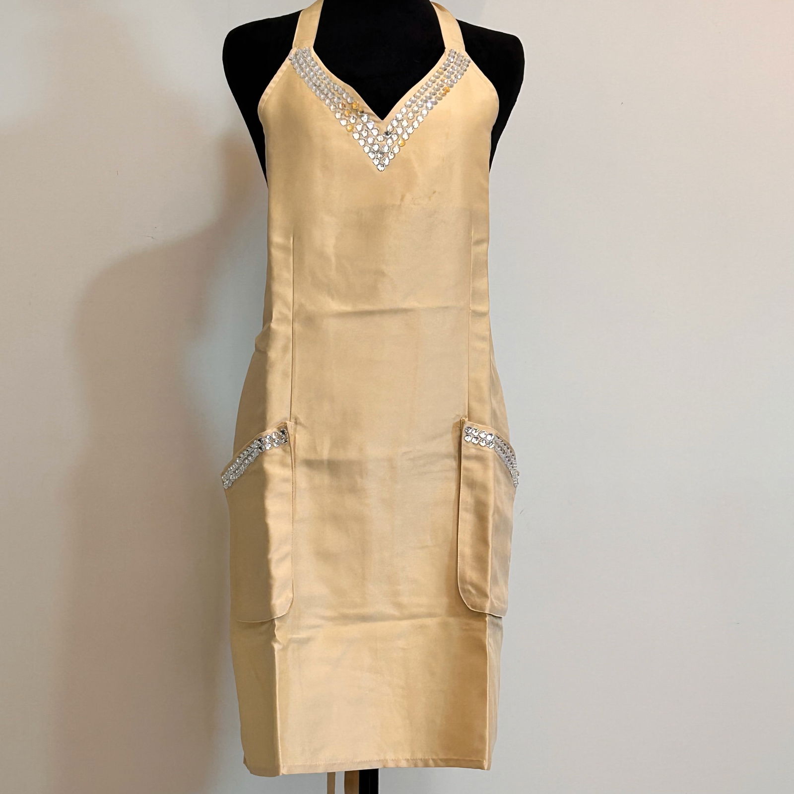 Vintage Joy Mangano's 'The Elegant Apron' Satin Bedazzeled Apron with Matching Oven Mitts: Package: 11in x 14in