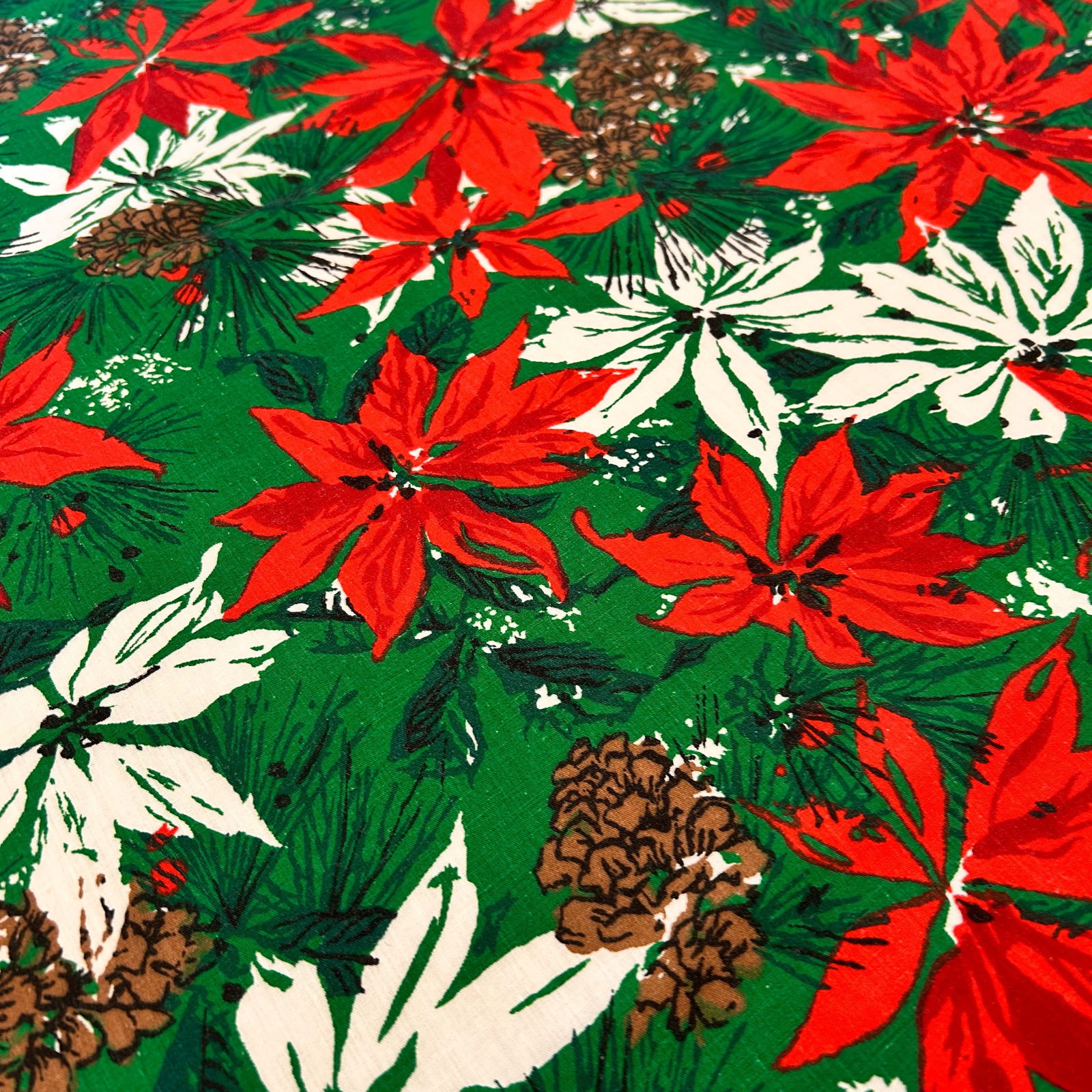 Vintage Holiday Pinecone Tablecloth with Lace Border: 68X44in