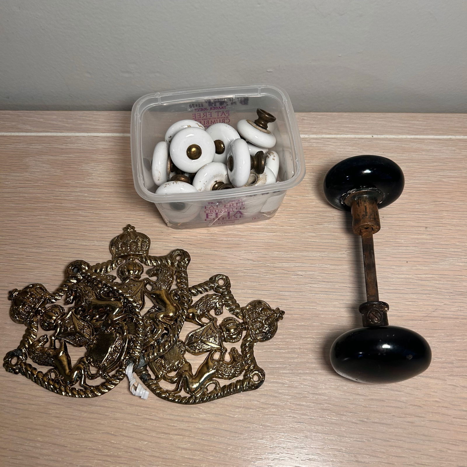 Lot of Antique and Vintage Household Hardware (1 of 4)